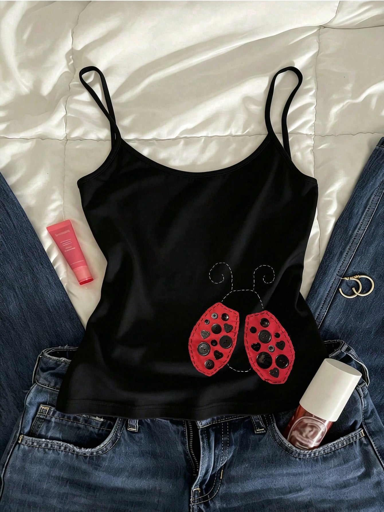 IslaSuriya Women's Summer Y2K Casual Cute Black Red Ladybug Graphic Print Spaghetti Strap Cami Top 2026