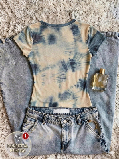 IslaSuriya Women's Vintage Street Style Tie-Dye Leopard Letter Print Cropped Fitted T-Shirt, Midriff-Baring Sexy Casual Short Sleeve Top