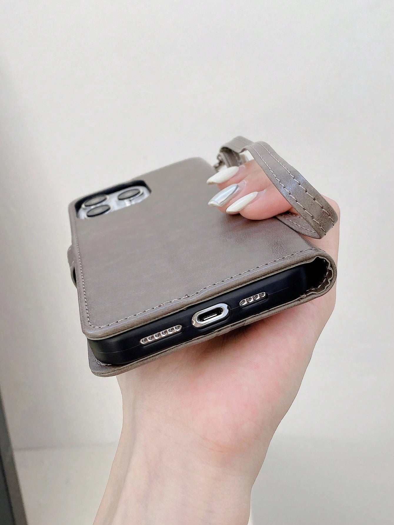 keyunfei Shockproof Fashion 1pc Gray Butterfly Embossed Pattern Card Holder Wallet Flip Cover With Wrist Strap Phone Case Compatible With Apple 17/Air/16/16E, Galaxy A13 4G/A26, Nord 2T, A16, Note 12