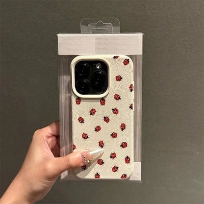 Ladybug Repeating Pattern Print Case For 16 Pro Max, 15 Pro Max/14/16 Plus/15 Pro/13 Pro/12/83- Minimalist, Shockproof & Stylish Protective CoverSuitable For 17 Air