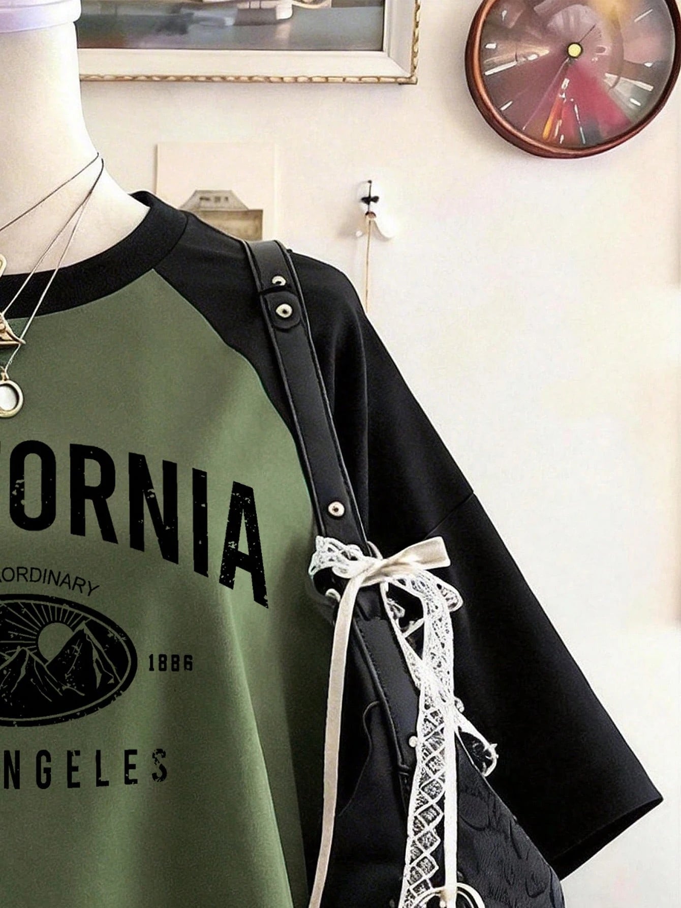Lalippa Teacher's Day Digitally Printed Fashionable Minimalist Oversized Mid-Length Round Neck Drop Shoulder Women's T-Shirt, Gift For Friends