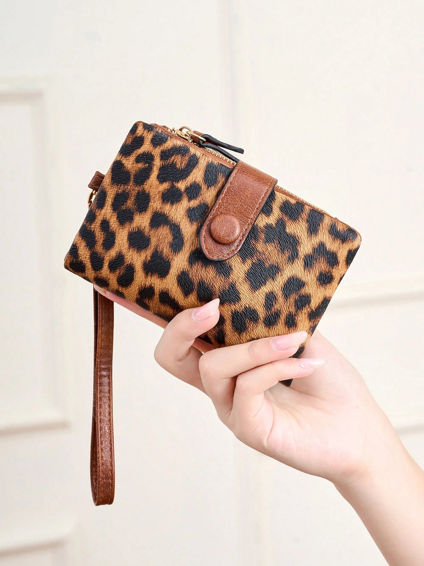 Leopard Print Women Wristlet Wallet, Large Capacity Snap Zipper Coin Purse Bags, Multi Card Slots With Detachable Wrist Strap For Daily & Travel Use