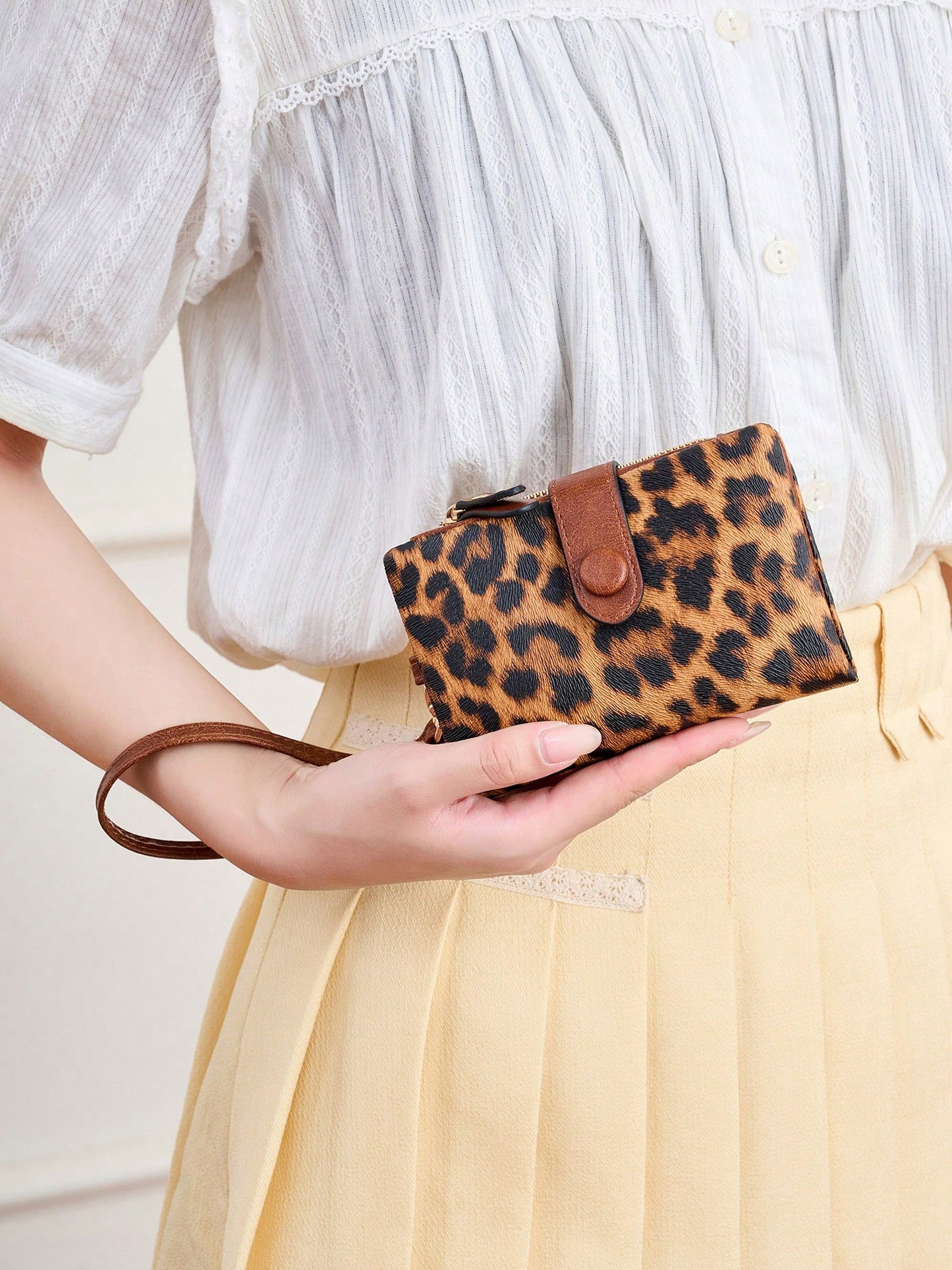 Leopard Print Women Wristlet Wallet, Large Capacity Snap Zipper Coin Purse Bags, Multi Card Slots With Detachable Wrist Strap For Daily & Travel Use