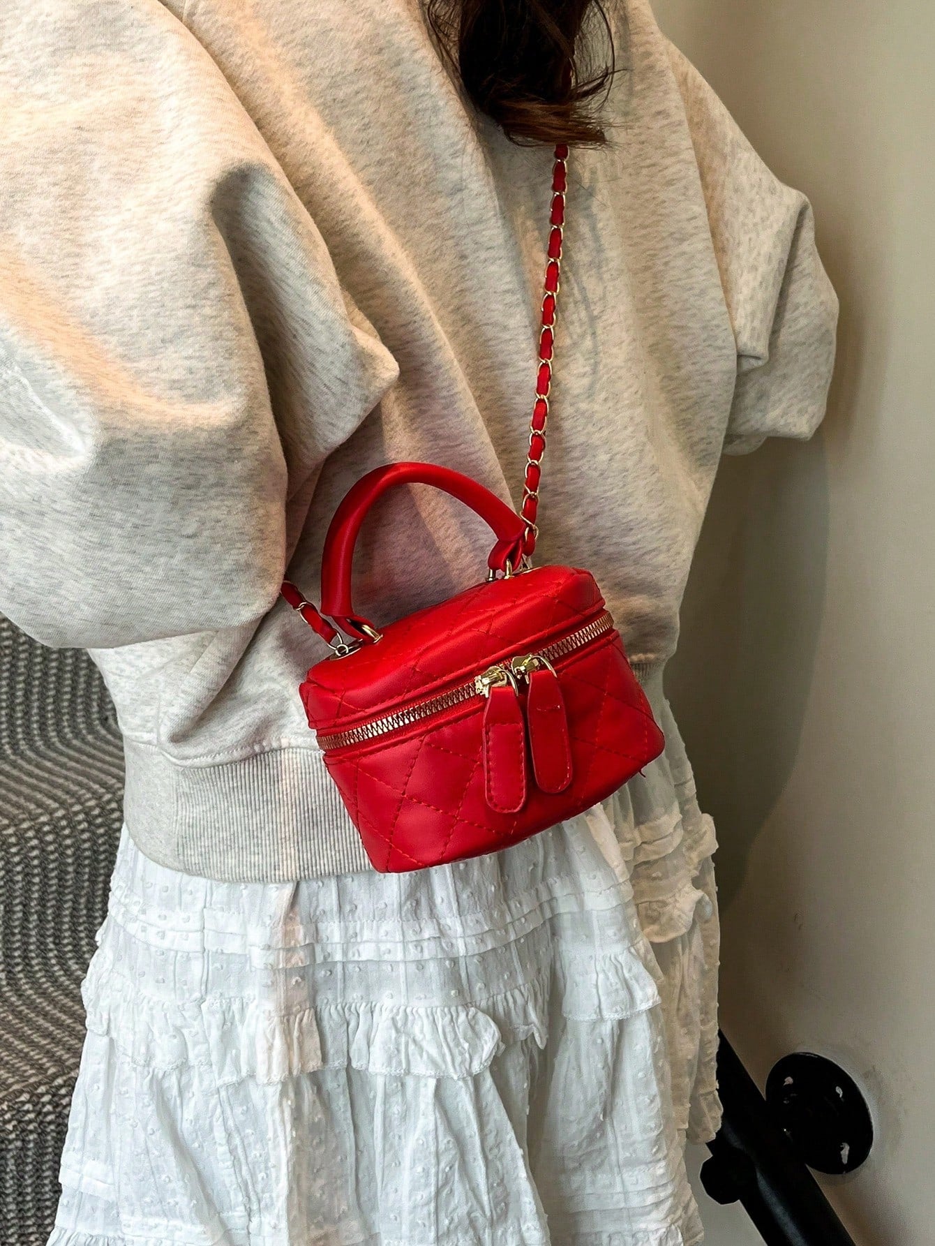 Lightweight Mini Bag, Chain Bag, Quilted Bag, Handbag, Bucket Bag, Suitable For Girls, College Students And Office Ladies, Great For Office, University, Work, Commuting, Outdoor Activities, Travel And