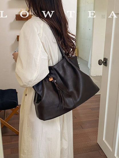 low tea 1pc Pleated PU Fabric One Shoulder Tote Bag Suitable For Commuting, Shopping, Etc. (With Pendant)