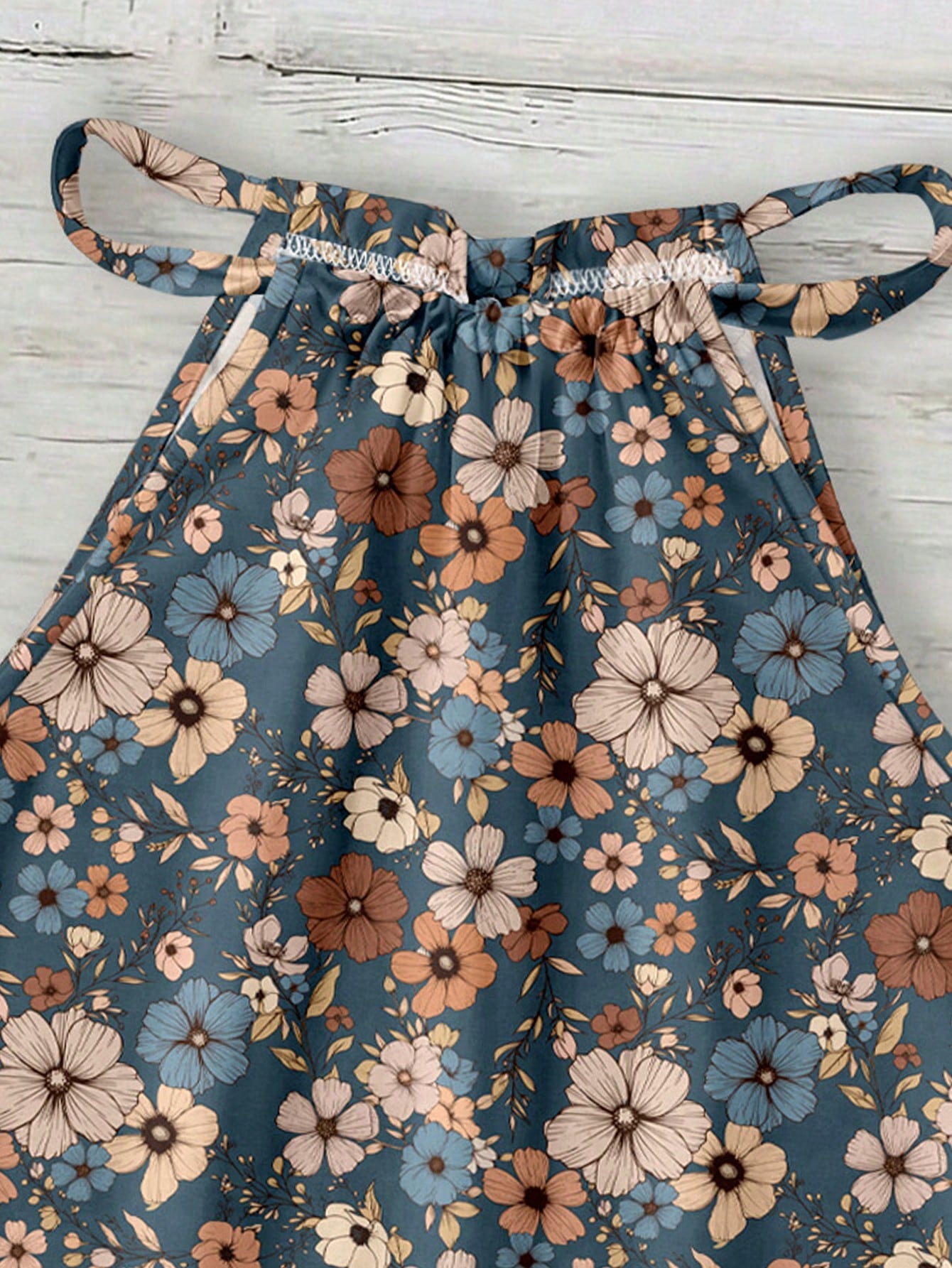 LUNE Casual Minimalist Plus Size Women Floral Pattern Halter Neck Tank Top, Suitable For Summer