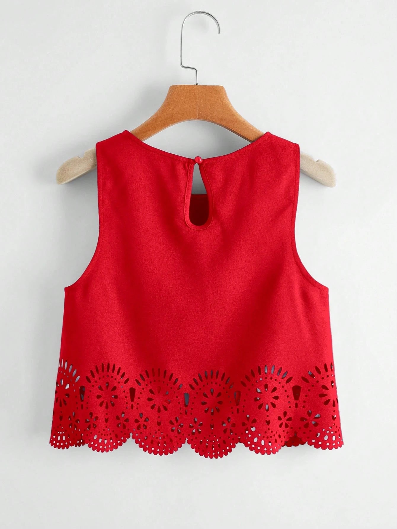 LUNE Laser Cut Scallop Trim Tank Top,Casual