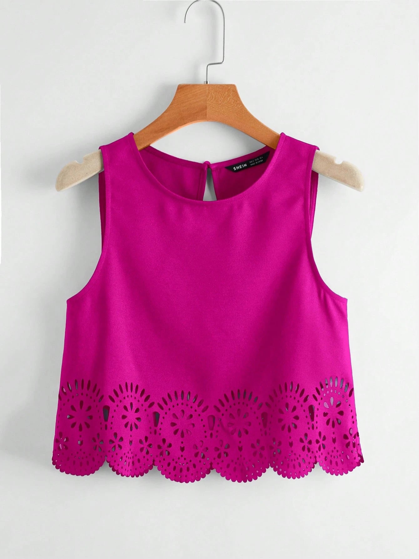 LUNE Laser Cut Scallop Trim Tank Top,Casual