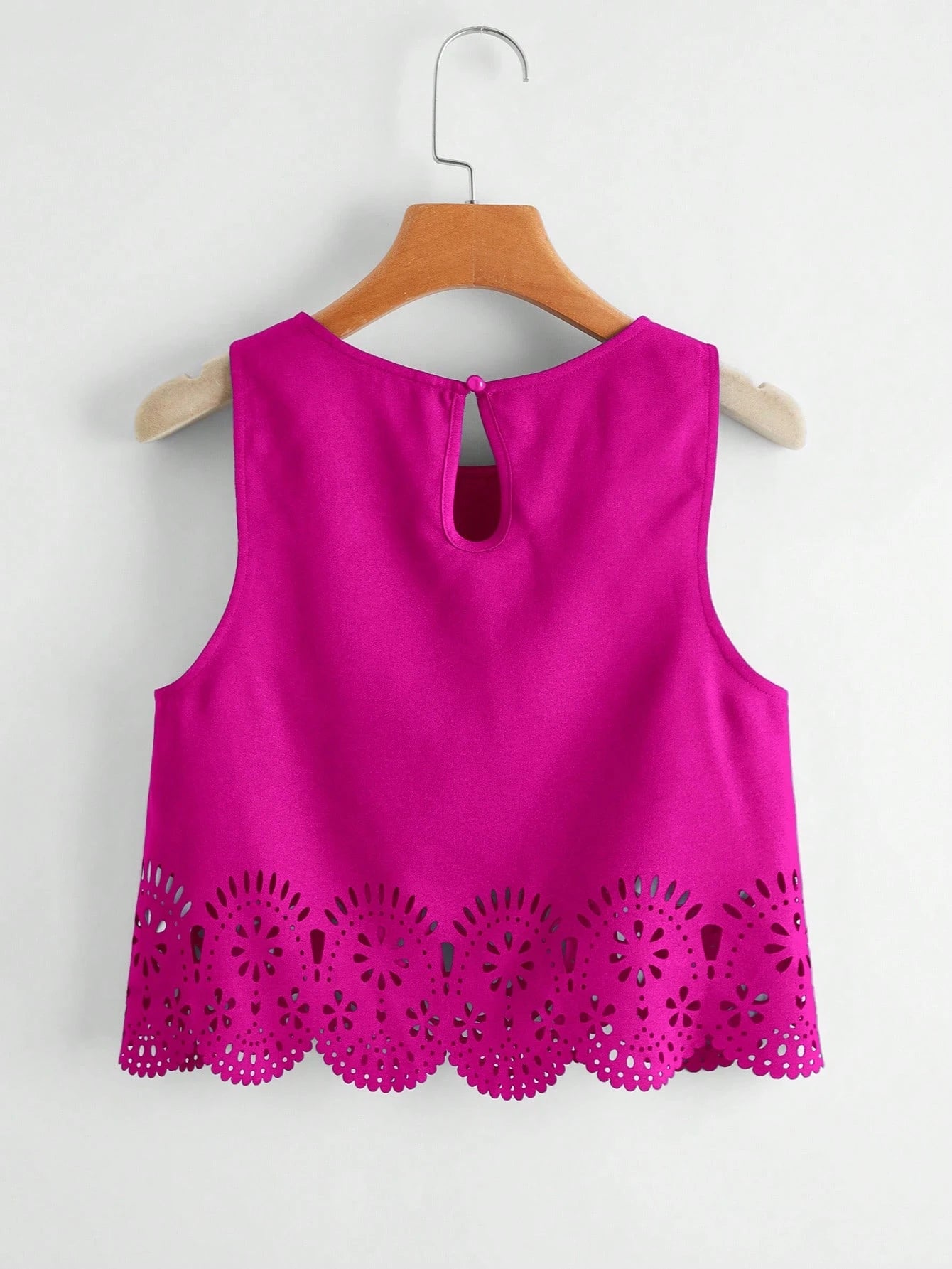 LUNE Laser Cut Scallop Trim Tank Top,Casual