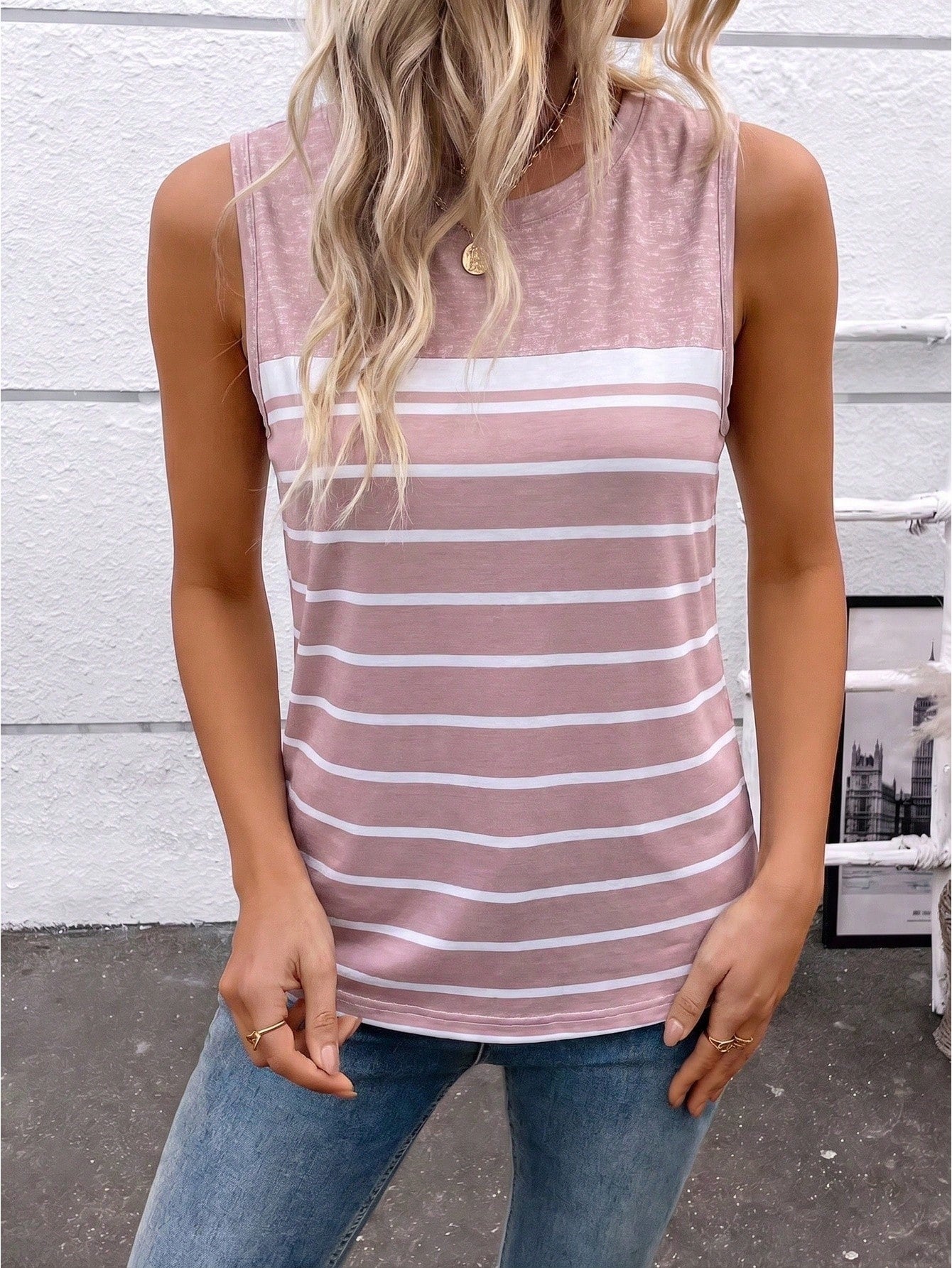 LUNE Women's New Fashion Printed Striped Round Neck Camisole