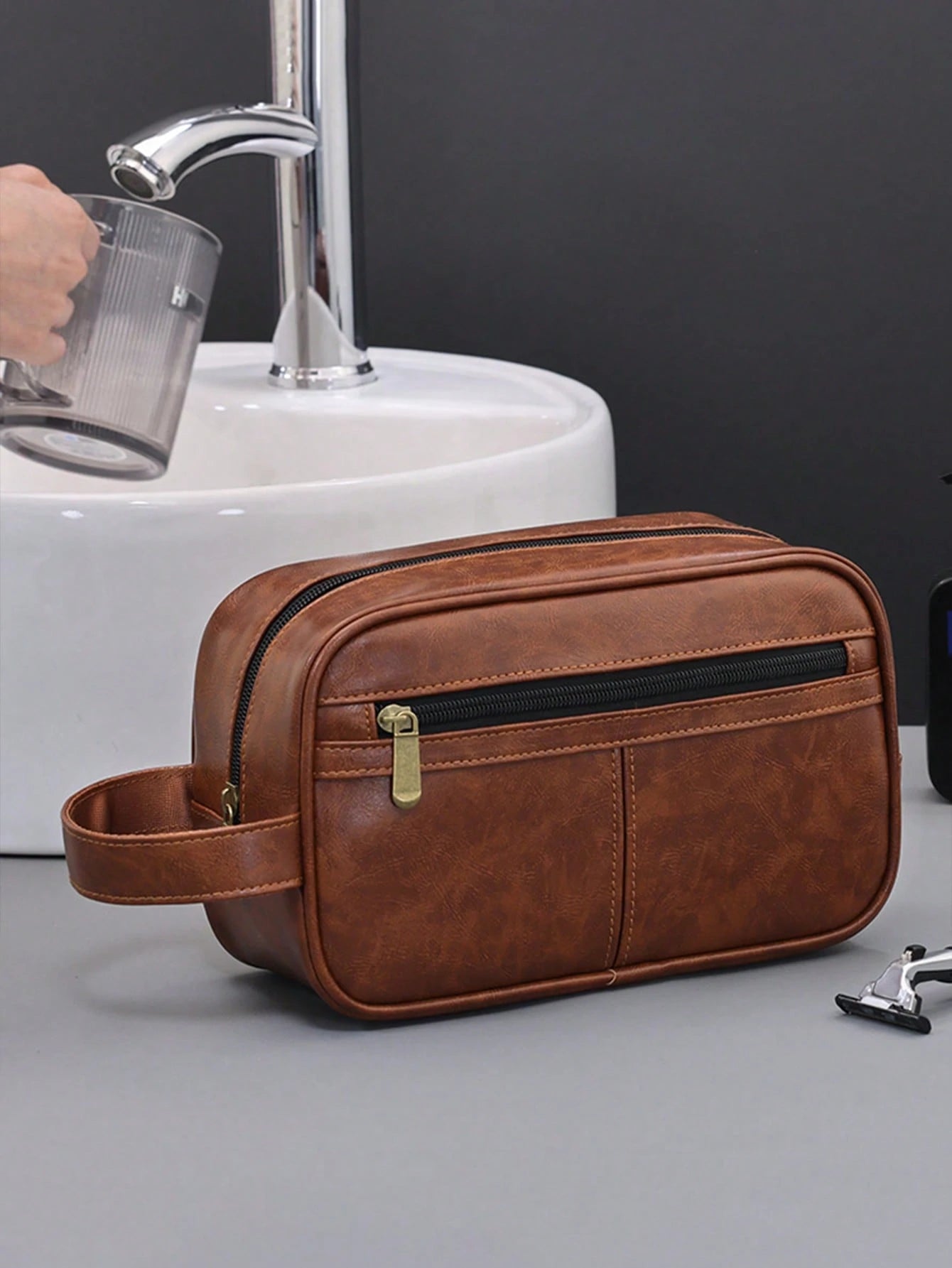 Men's Business Travel Portable Clutch Bag, PU Men's Toiletry Bag With Wet And Dry Separation, Zoned Storage, High-Quality Large Capacity Pillow Bag, Retro Storage Bag Men's Gifts Vintage Valentine's D