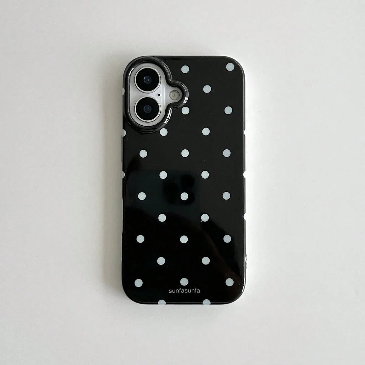 Minimalist Cute Black & White Polka Dot Pattern Fashion Phone Case, Compatible With Apple 11 To 17 Series Including Pro Max