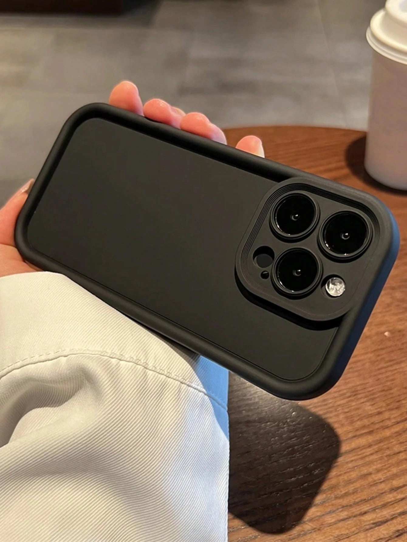Minimalist Luxury Black Solid Color Material Shockproof Basic Phone Case Compatible With Iphone 17 Pro Max/17 Pro/17 Air/17/16 Pro Max/16/16 Pro/16 Plus/16E/15/15 Plus/15 Pro/15 Pro Max/11/12/13/14 Pr