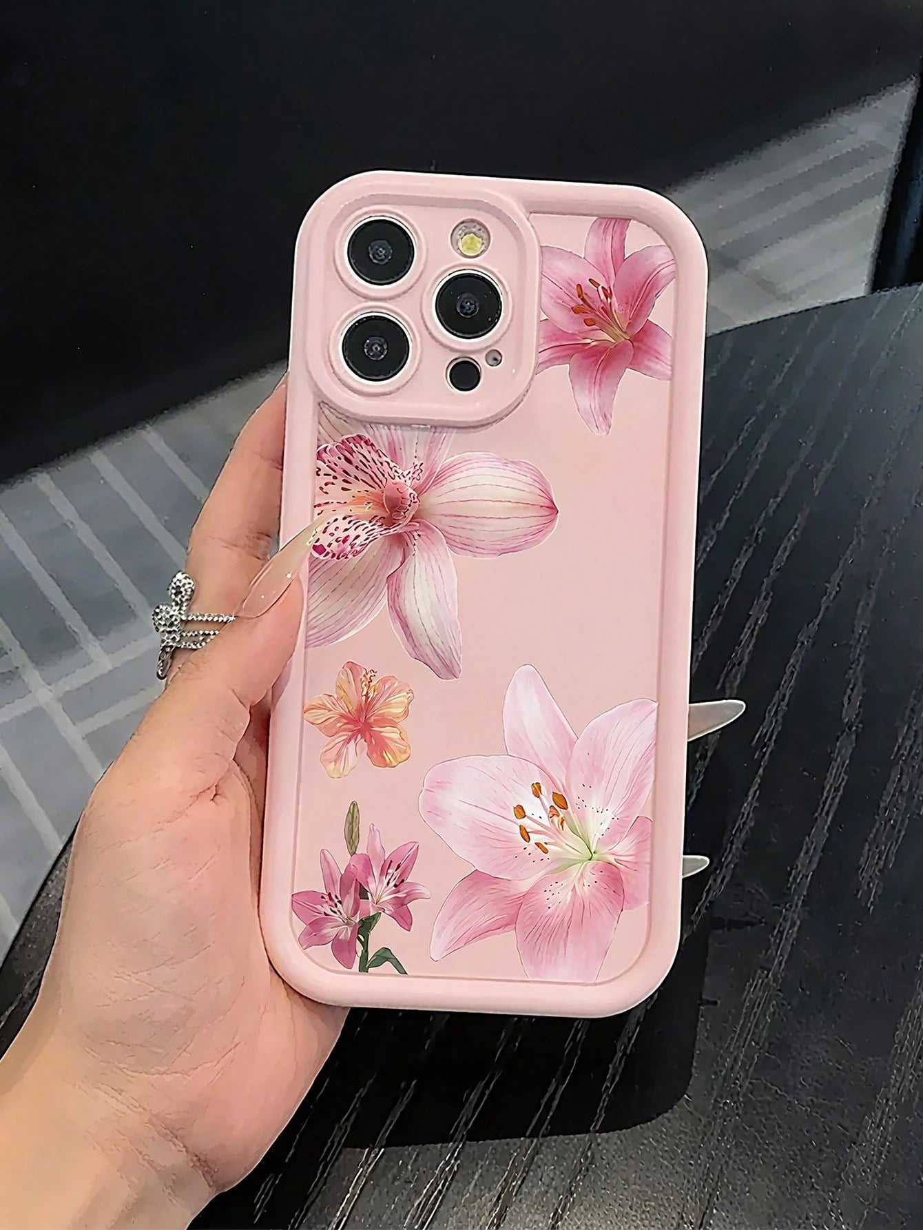 Minimalist Pink TPU Flower Element Shockproof Pattern 1pc Phone Case Compatible With IPhone 16 Pro Max/15 Plus/14/13/12/11/8P/XS Max And Galaxy S24 Ultra/S23 FE/S22/S21/S20/A52S/A15/A03 Spring Gift In