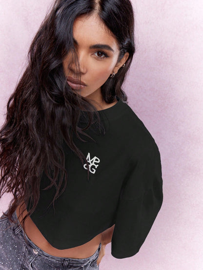 MISSGUIDED Oversized Crop Top Casual Drop Shoulder Three Quarter Sleeve Logo Embroidered Cotton Blend Athleisure Fall Fashion Boxy Fit Street Style Urban Wear