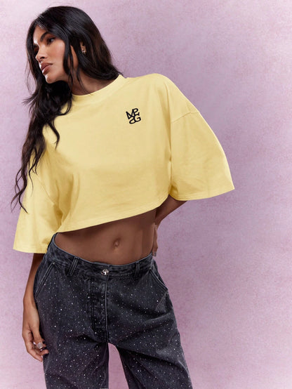 MISSGUIDED Oversized Crop Top Casual Drop Shoulder Three Quarter Sleeve Logo Embroidered Cotton Blend Athleisure Fall Fashion Boxy Fit Street Style Urban Wear