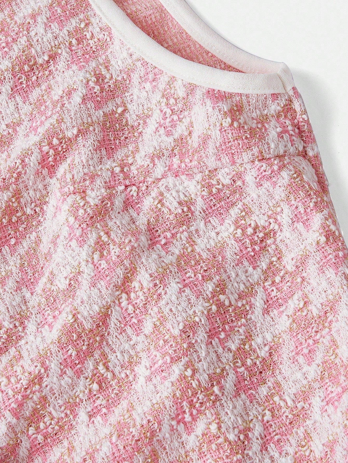 MOD Women's Elegant Pink Knitted Houndstooth Tank Top With Contrast Binding And Pearl Buttons