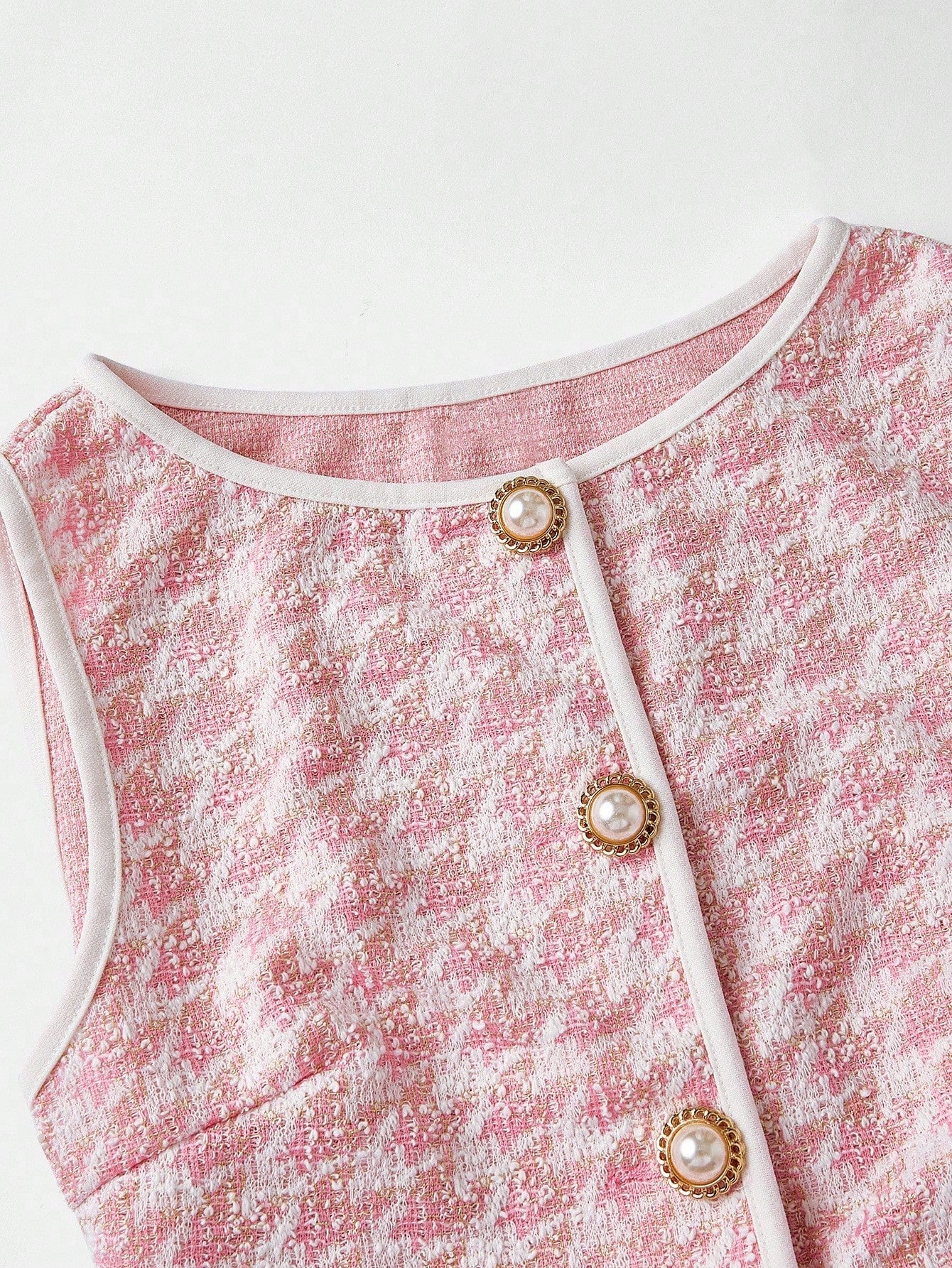MOD Women's Elegant Pink Knitted Houndstooth Tank Top With Contrast Binding And Pearl Buttons