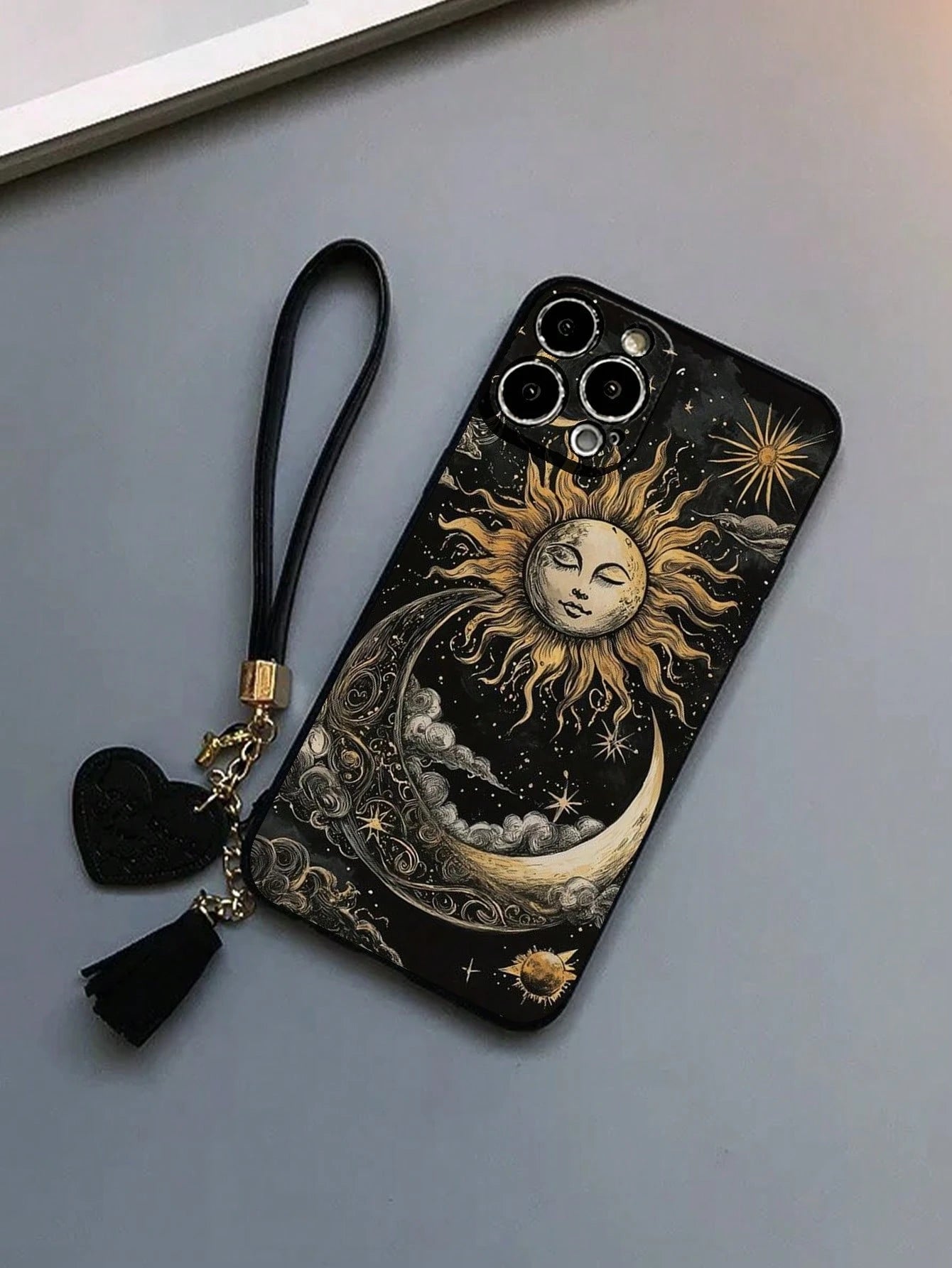 Moon Leather Black Shock-Proof 1pc Perforated Edged Black Moon 3D Print Shock-Proof Protective Phone Case With New Design Leather Heart Lanyard DIY Phone Accessory, Short Wrist Strap Tassel Pendant Ch