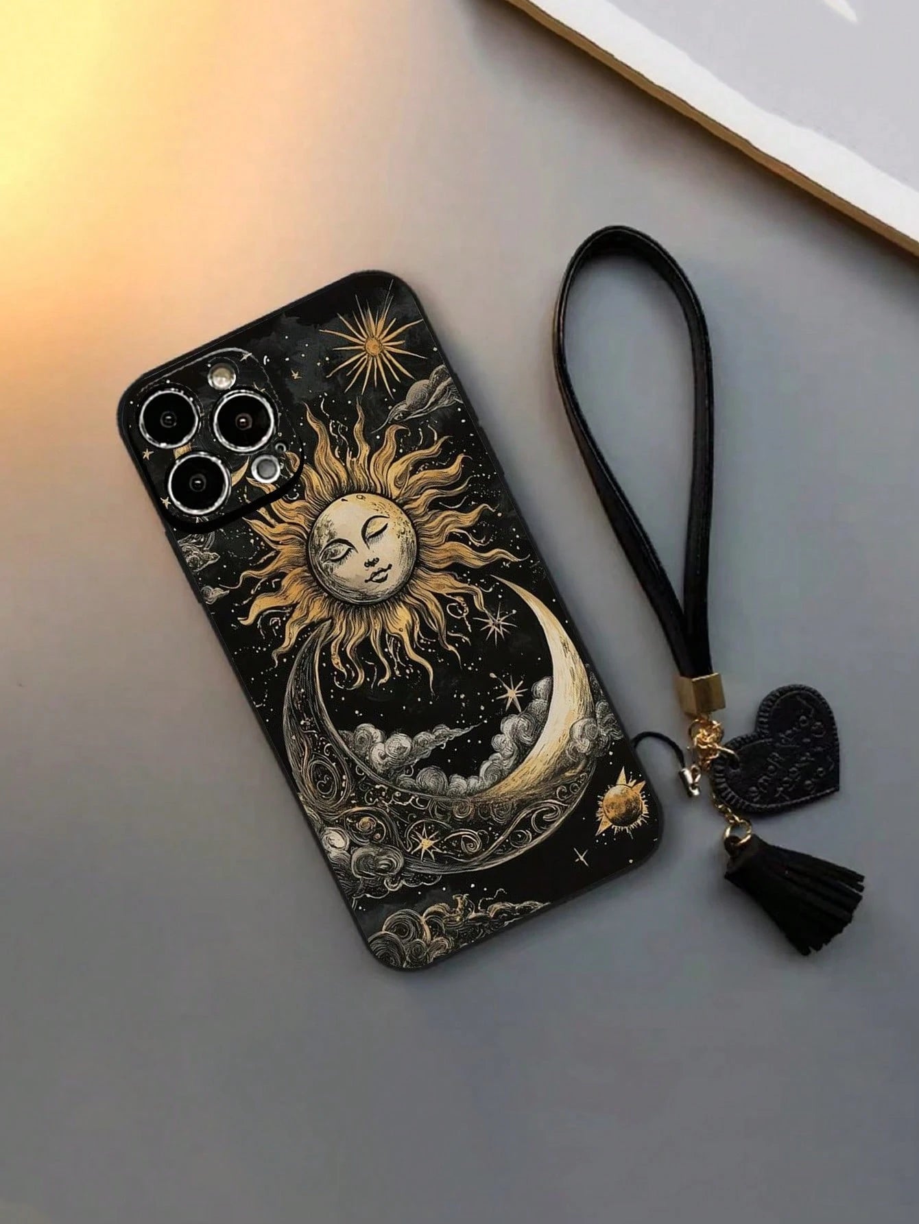 Moon Leather Black Shock-Proof 1pc Perforated Edged Black Moon 3D Print Shock-Proof Protective Phone Case With New Design Leather Heart Lanyard DIY Phone Accessory, Short Wrist Strap Tassel Pendant Ch