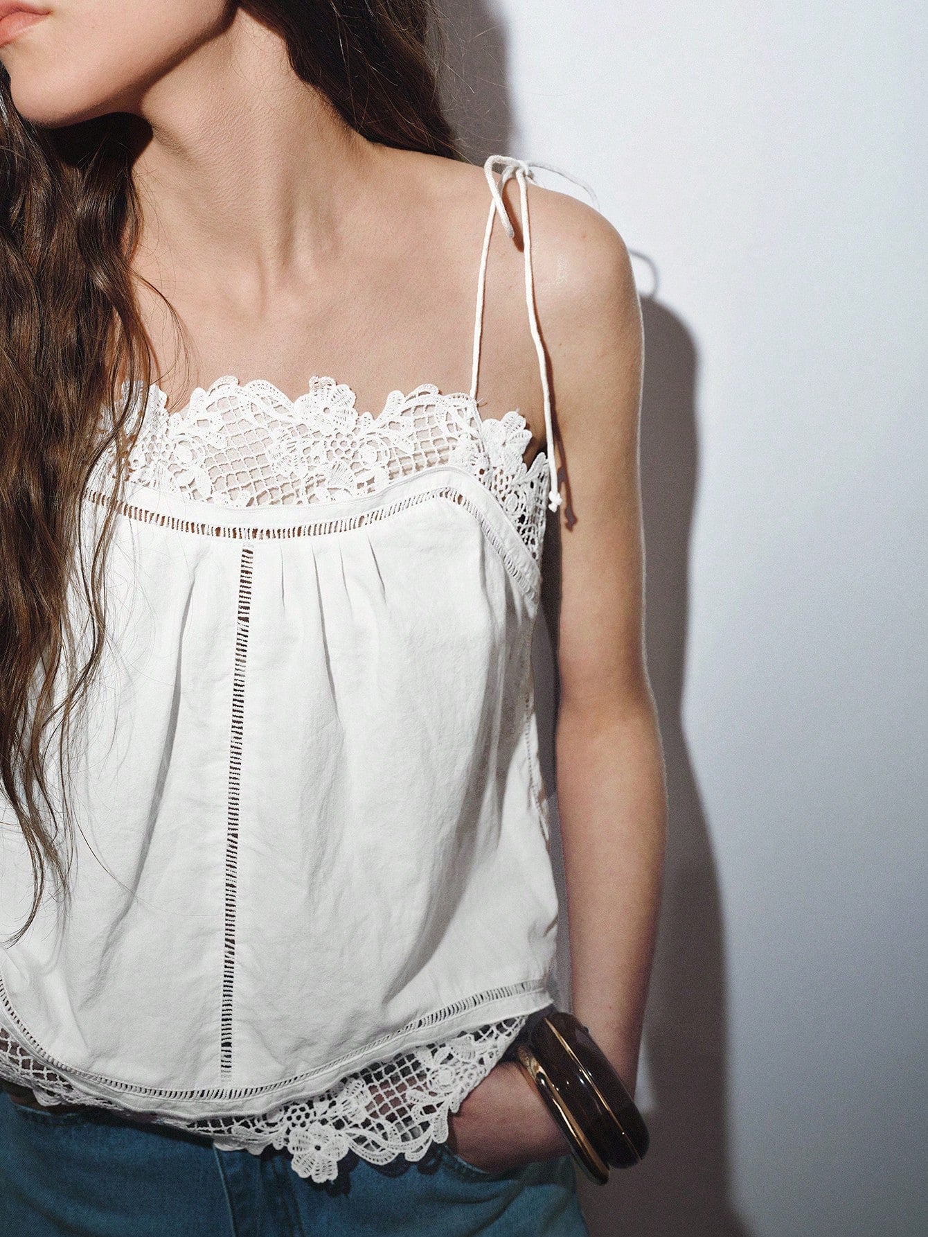 MOTF PREMIUM VACATION LOOSE COTTON EMBROIDERED FLORAL TRIM CAMISOLE TOP, SPRING/SUMMER