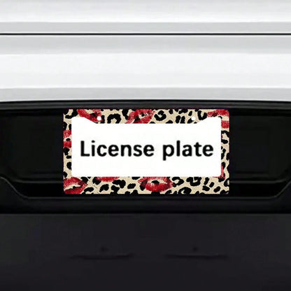 [New Arrival] 2D Flat K-Type Car License Plate Frame, 1-Piece Leopard Print Red Lip Print License Plate Frame- Gold-Tone Black/White/Beige License Plate Cover, Designed Specifically For SUVs And Truc