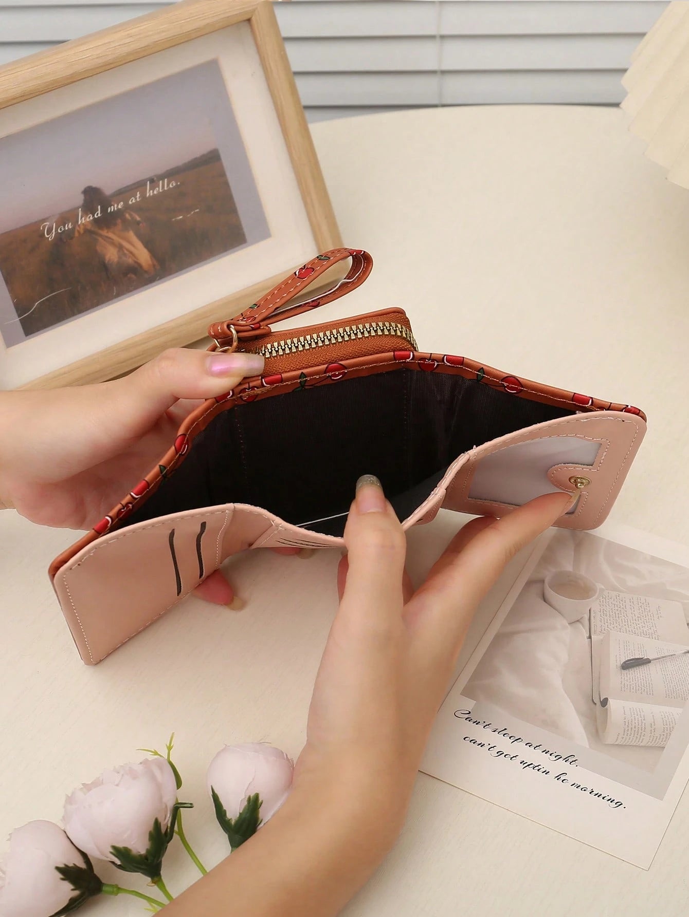 New Women's Short Wallet, Cherry Print Folding Wallet, Zipper Trifold Fashion Clutch Purse With Multiple Card Slots And Coin Pocket, Suitable For Daily Use, Back To School Gift, Birthday Gift, Women G
