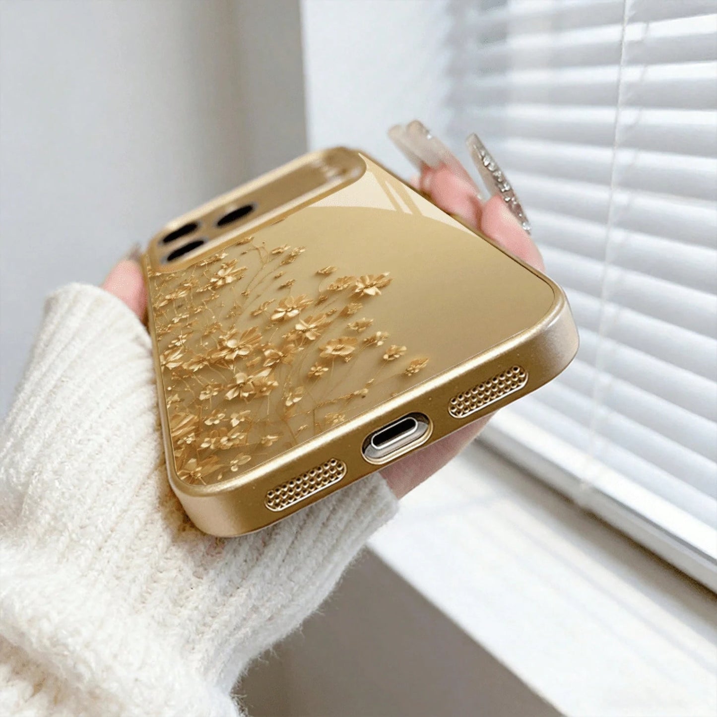 Phone Case- Exquisite And Elegant Golden Flower Print Pattern Metallic Paint Glass Phone Case For Iphone 17/16/16Pro/16Promax/16Plus/16E, 15/15Plus/15Pro/15Promax, 14/14Plus/14Pro/14Promax, 13/13Pro