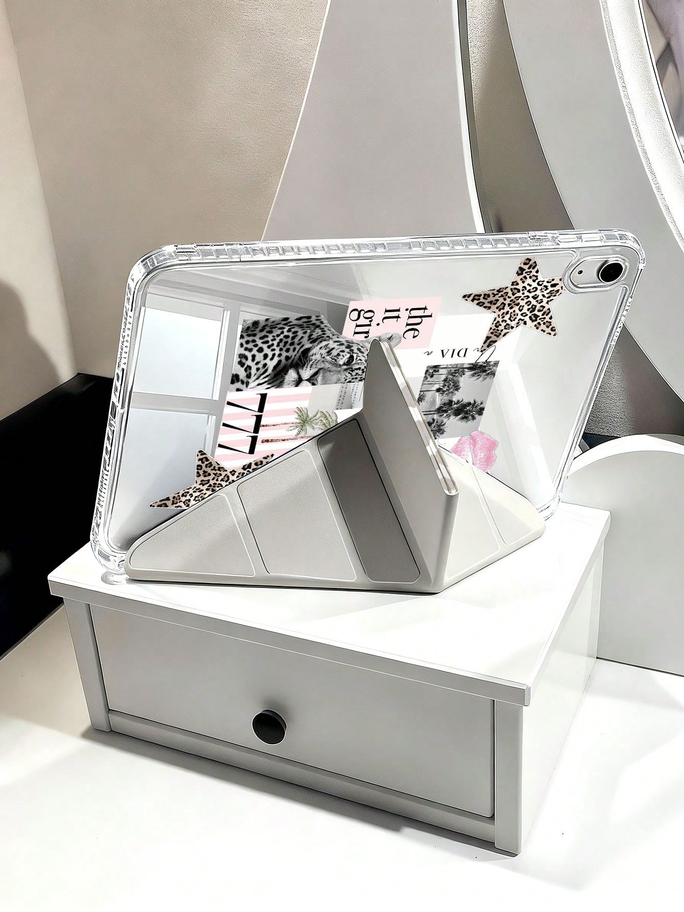Pink Leopard Print Shockproof Leopard, Star, Palm Tree Pattern Air 8 (M4) 2026 (11-Inch), Air 8 (M4) 2026 (13-Inch), 11-Inch Air M3 2025/M2 2024, Air 5th Gen 2022, (A16) 11-Inch 11th Gen 2025, Galaxy