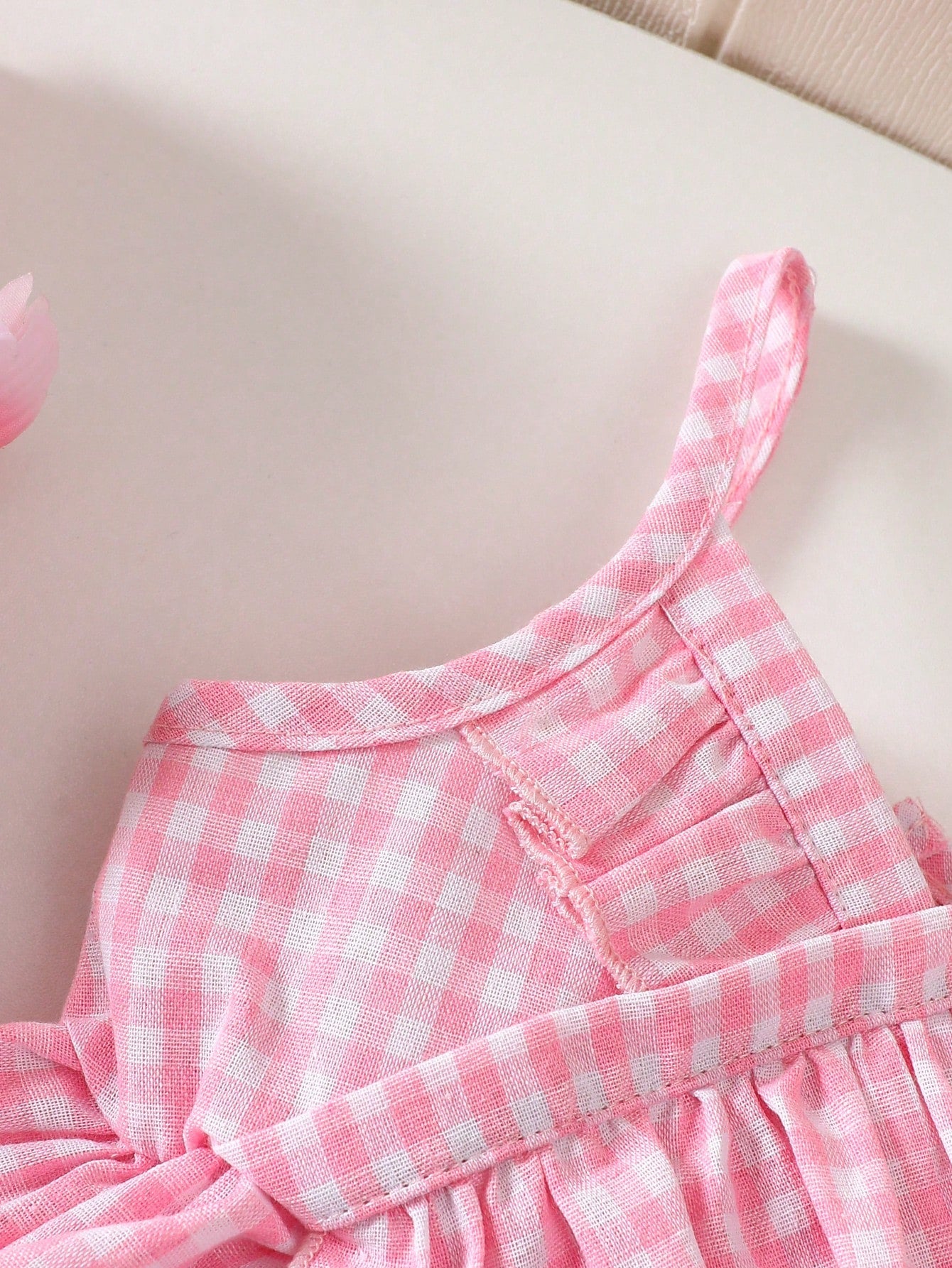 Playful Pals 2pcs/Set Baby Girl Spring&Summer Casual Style,Plain Sleeveless Slip Top&Bowknot Decoration Short Jeans