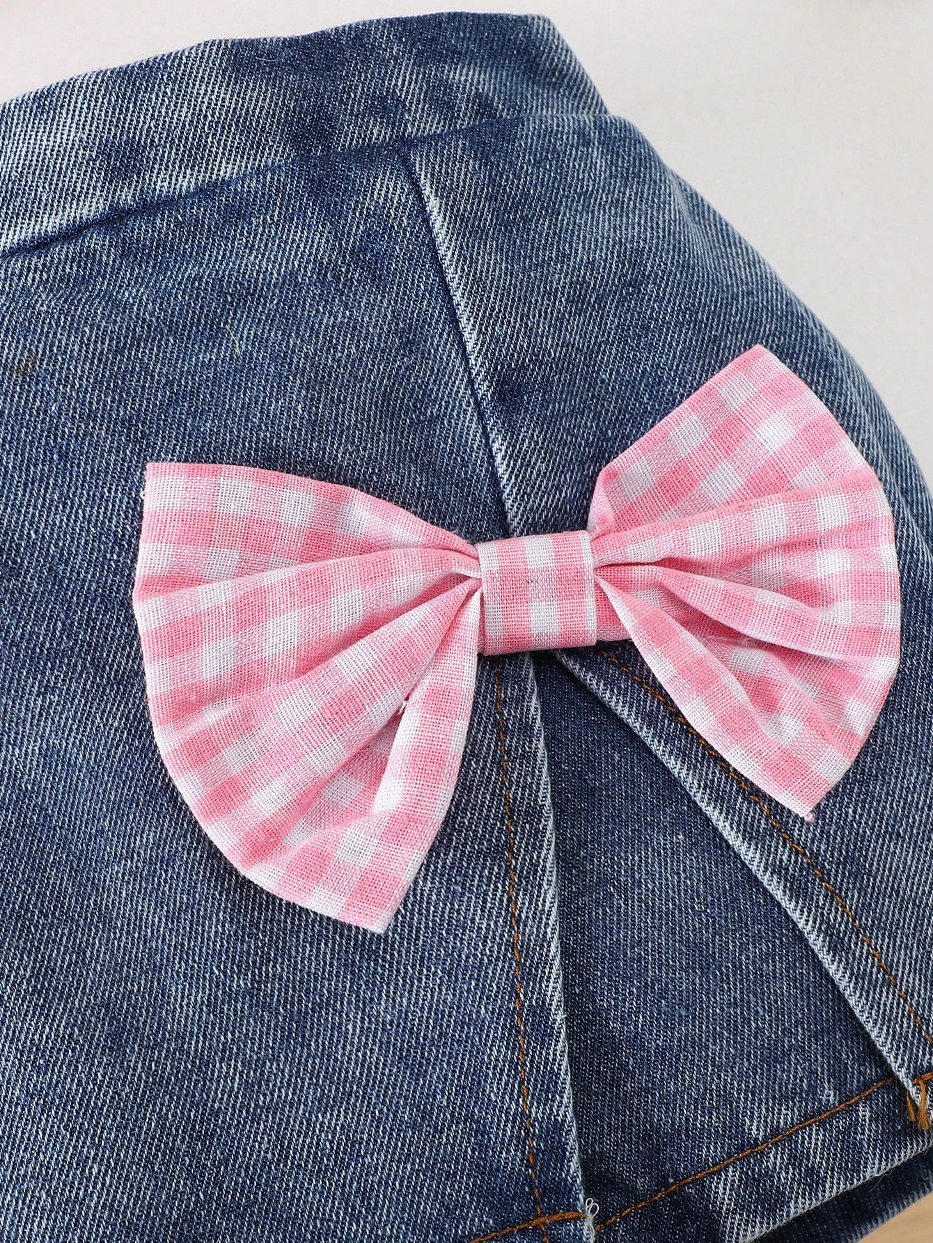 Playful Pals 2pcs/Set Baby Girl Spring&Summer Casual Style,Plain Sleeveless Slip Top&Bowknot Decoration Short Jeans