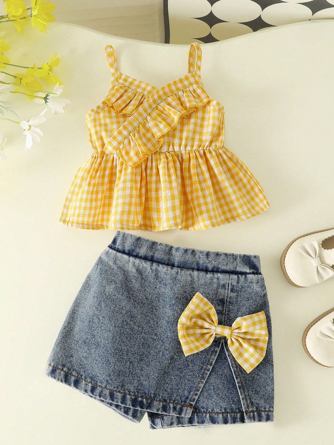 Playful Pals 2pcs/Set Baby Girl Spring&Summer Casual Style,Plain Sleeveless Slip Top&Bowknot Decoration Short Jeans