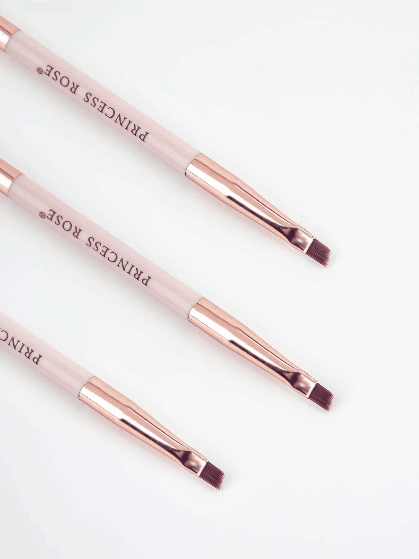 Princess Rose Rose Princess Portable Dual-Ended Pink Eyebrow Brush, Eyelash Brush, Eye Makeup Brush, Made Of Soft Bristles That Won't Harm The Face. Dual-Ended Design Makes It More Convenient To Use.