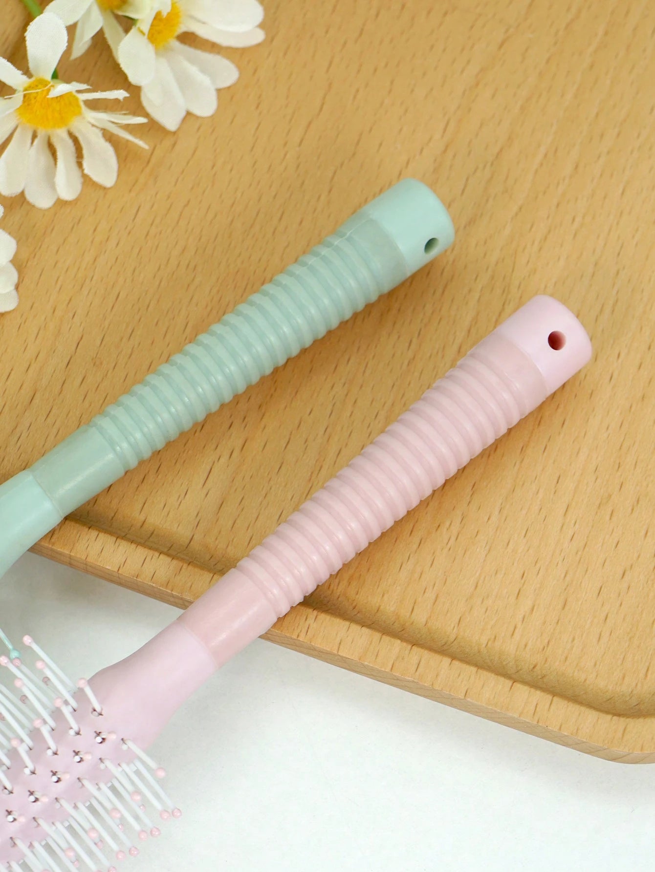 Random Color 1pc Round Styling Brush, Hair Dryer Curling Iron, With Non-Slip Handle, Unisex, Scalp Massage, Suitable For Fine/Curly/Dry Hair- Can Be Used For Styling, Curling And Blow-Drying Hair, Wo