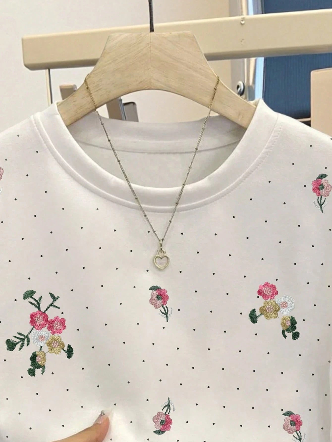 Resyla Floral Pink,Summer,Elegant,Date Flowers Pattern Graphic Tee,Women Top,Fashion Tops Shirts,Aesthetic T-Shirt,Gift Mom,Casual Minimalist Fashion Top