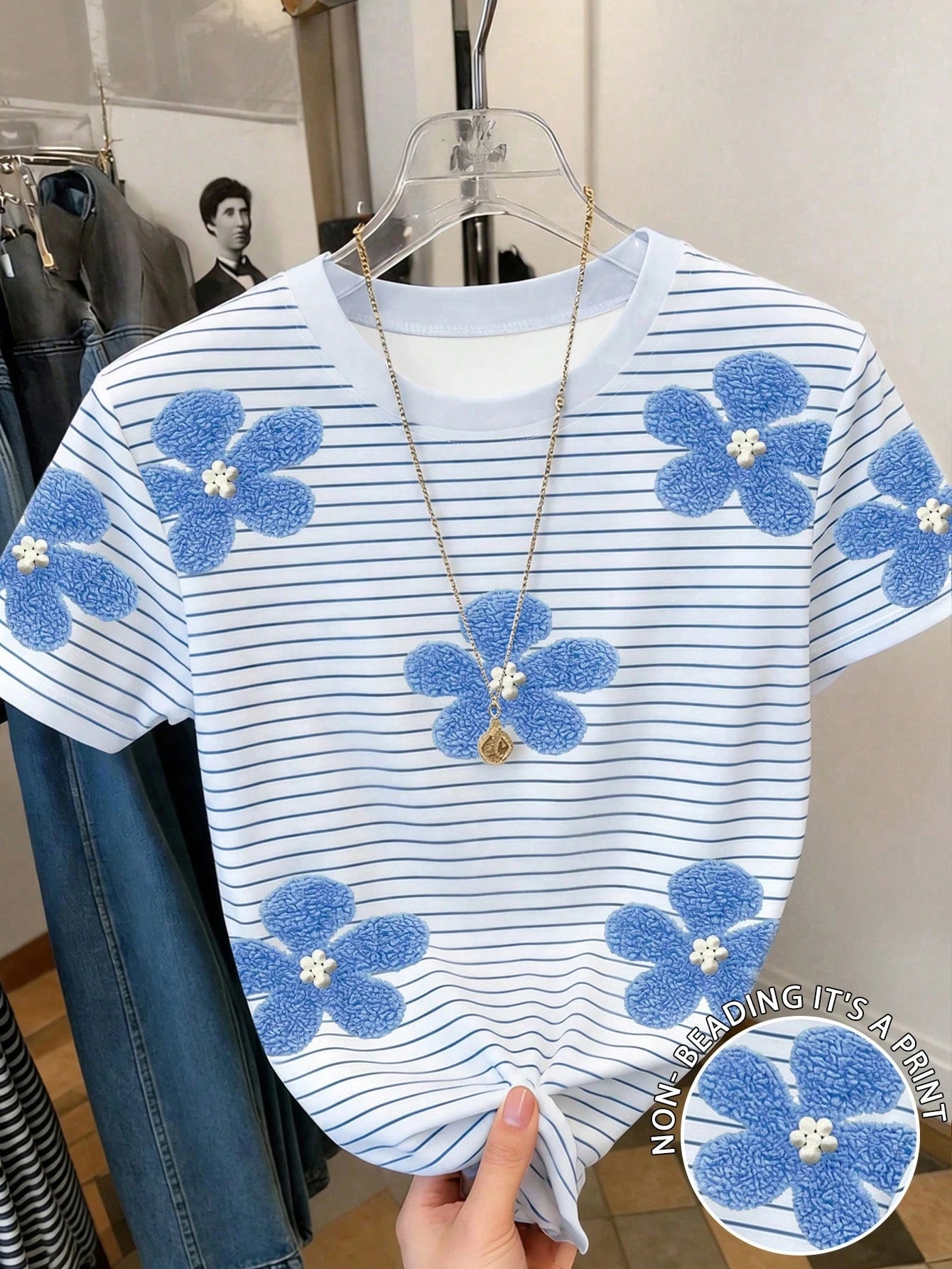 Resyla Striped 3D Floral Digital Print Pattern T-Shirt For Women