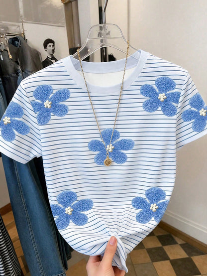 Resyla Striped 3D Floral Digital Print Pattern T-Shirt For Women