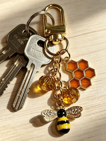 Rhinestone Bee & Honeycomb Keychain, Vintage Sweet Style Bag Charm, Gold-Plated Detachable Lobster Clasp Pendant, Oil-Drip Enamel Bee + Orange Honeycomb + Amber Crystal Bead 3 PiecesCharm, Suitable Fo