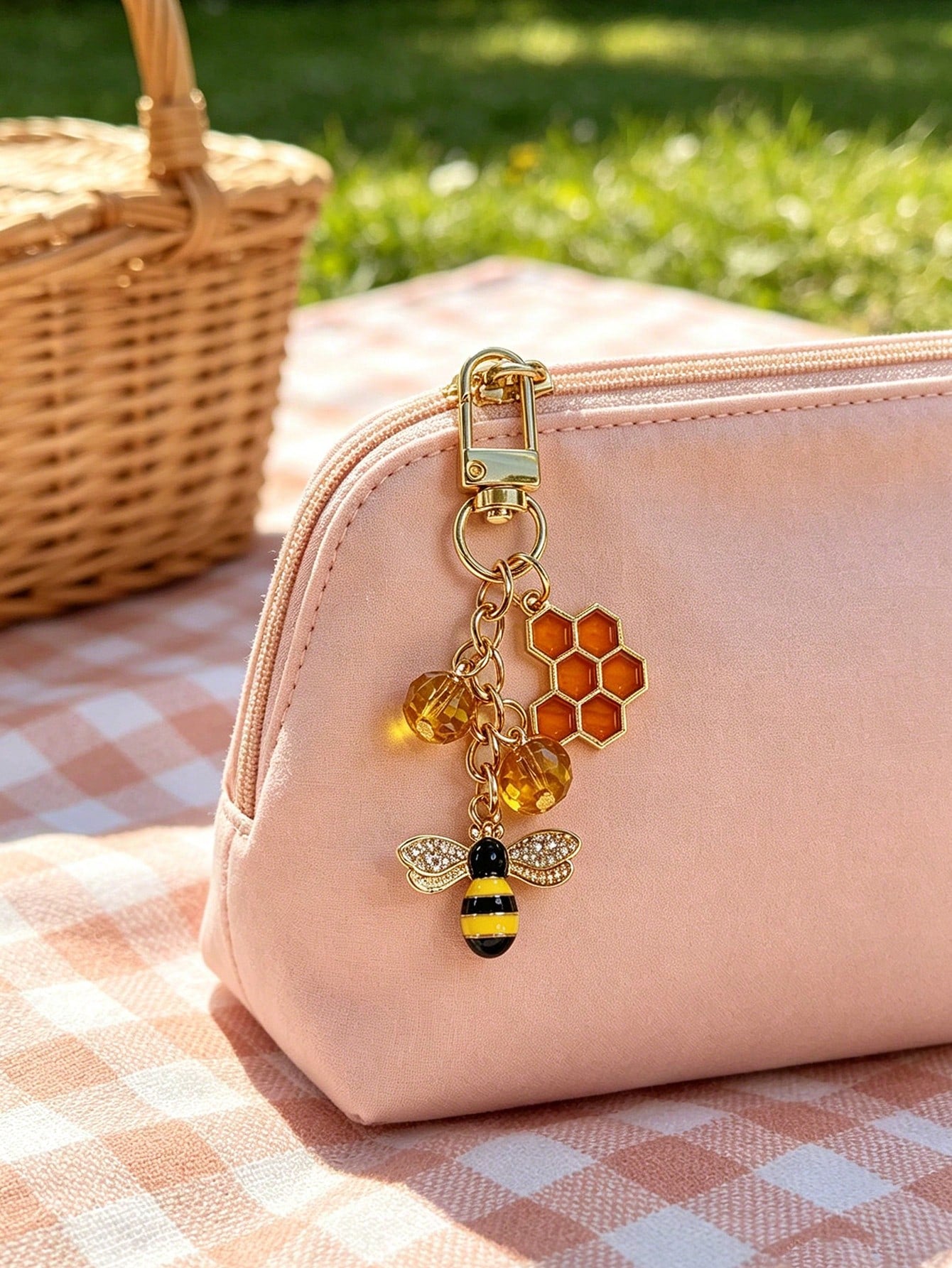 Rhinestone Bee & Honeycomb Keychain, Vintage Sweet Style Bag Charm, Gold-Plated Detachable Lobster Clasp Pendant, Oil-Drip Enamel Bee + Orange Honeycomb + Amber Crystal Bead 3 PiecesCharm, Suitable Fo