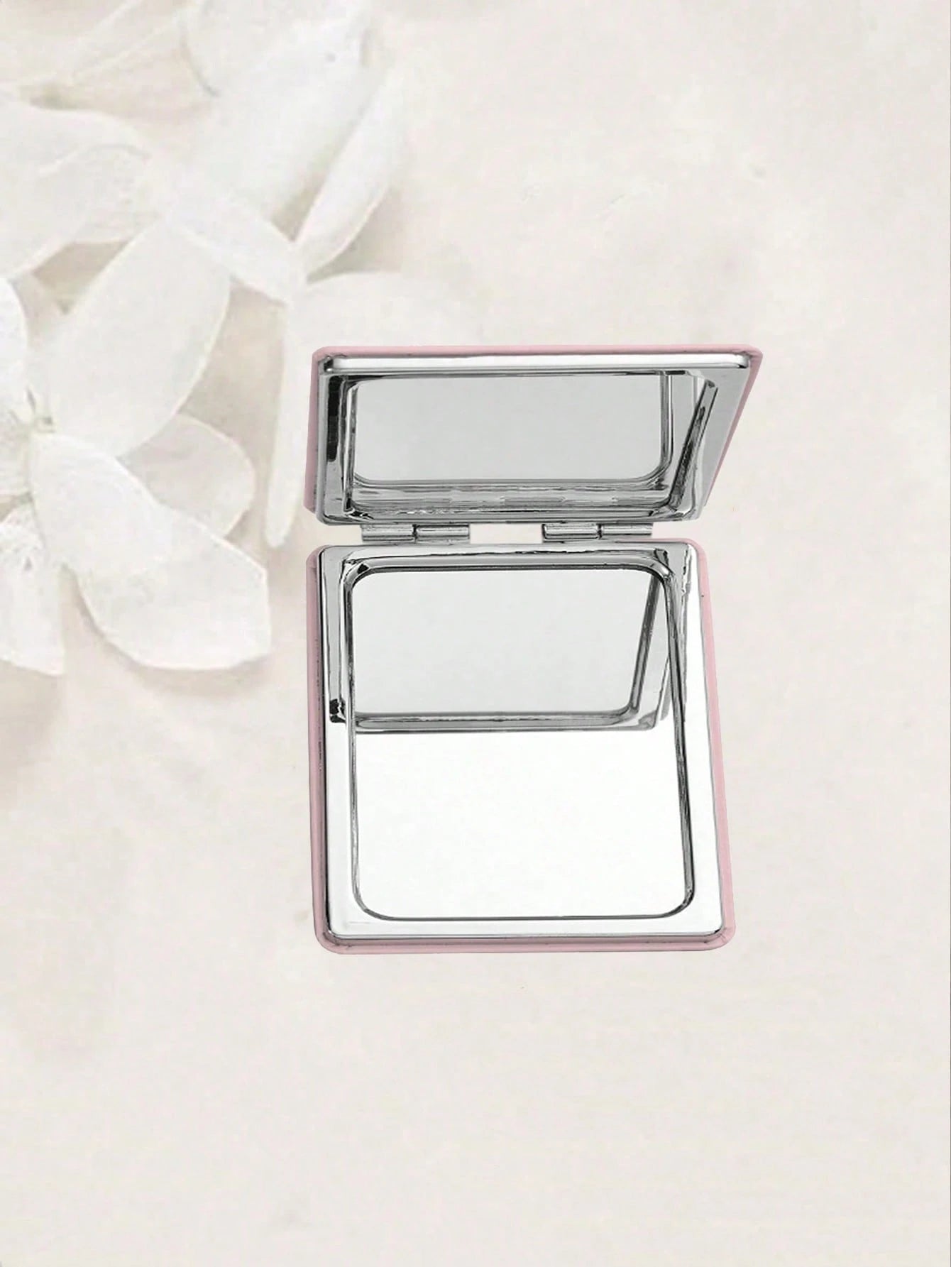 ROMWE 1pc Pink Bow & Heart Pattern Square Makeup Mirror, Portable Handheld Mirror, Suitable For Girls (Pattern Position Random)