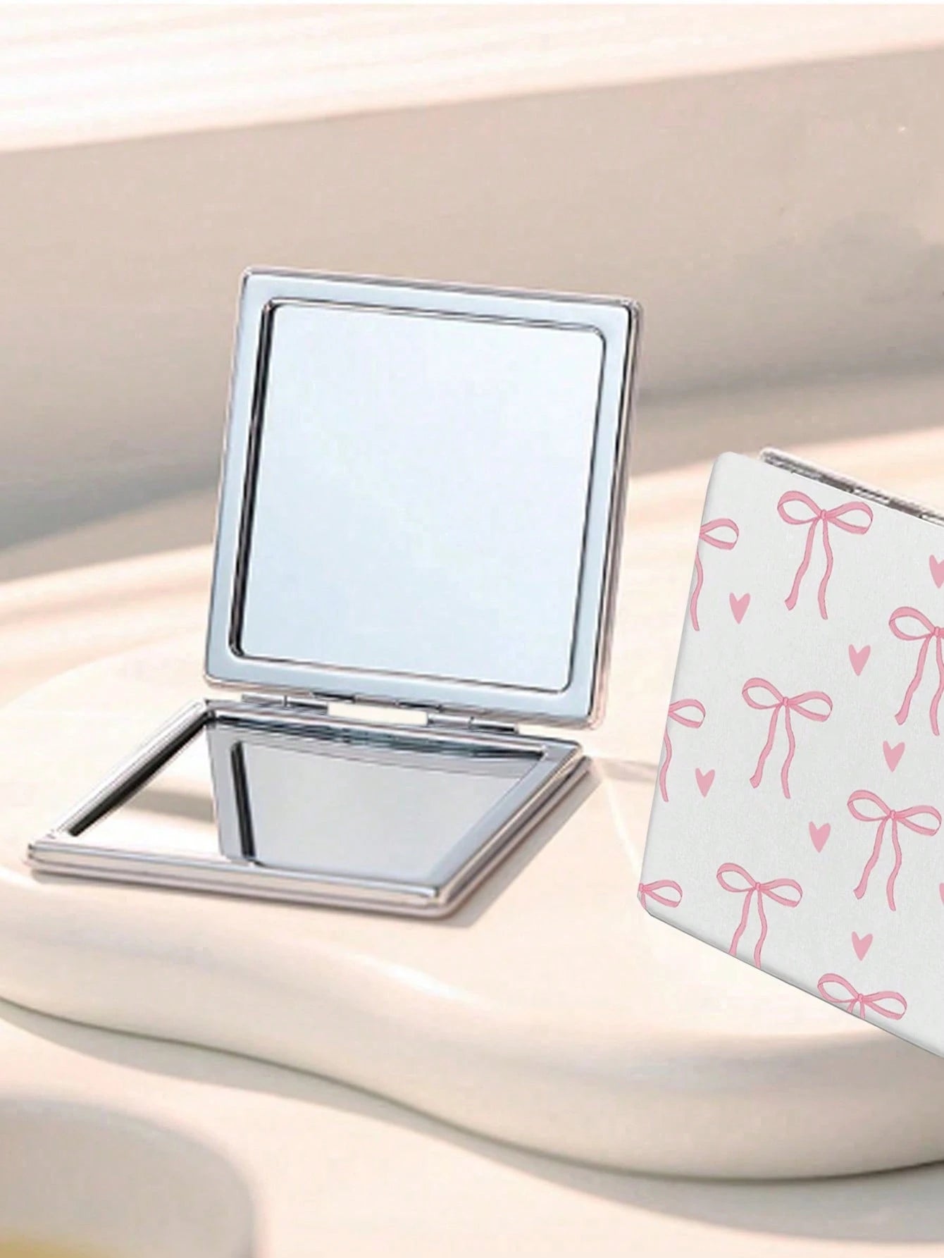 ROMWE 1pc Pink Bow & Heart Pattern Square Makeup Mirror, Portable Handheld Mirror, Suitable For Girls (Pattern Position Random)