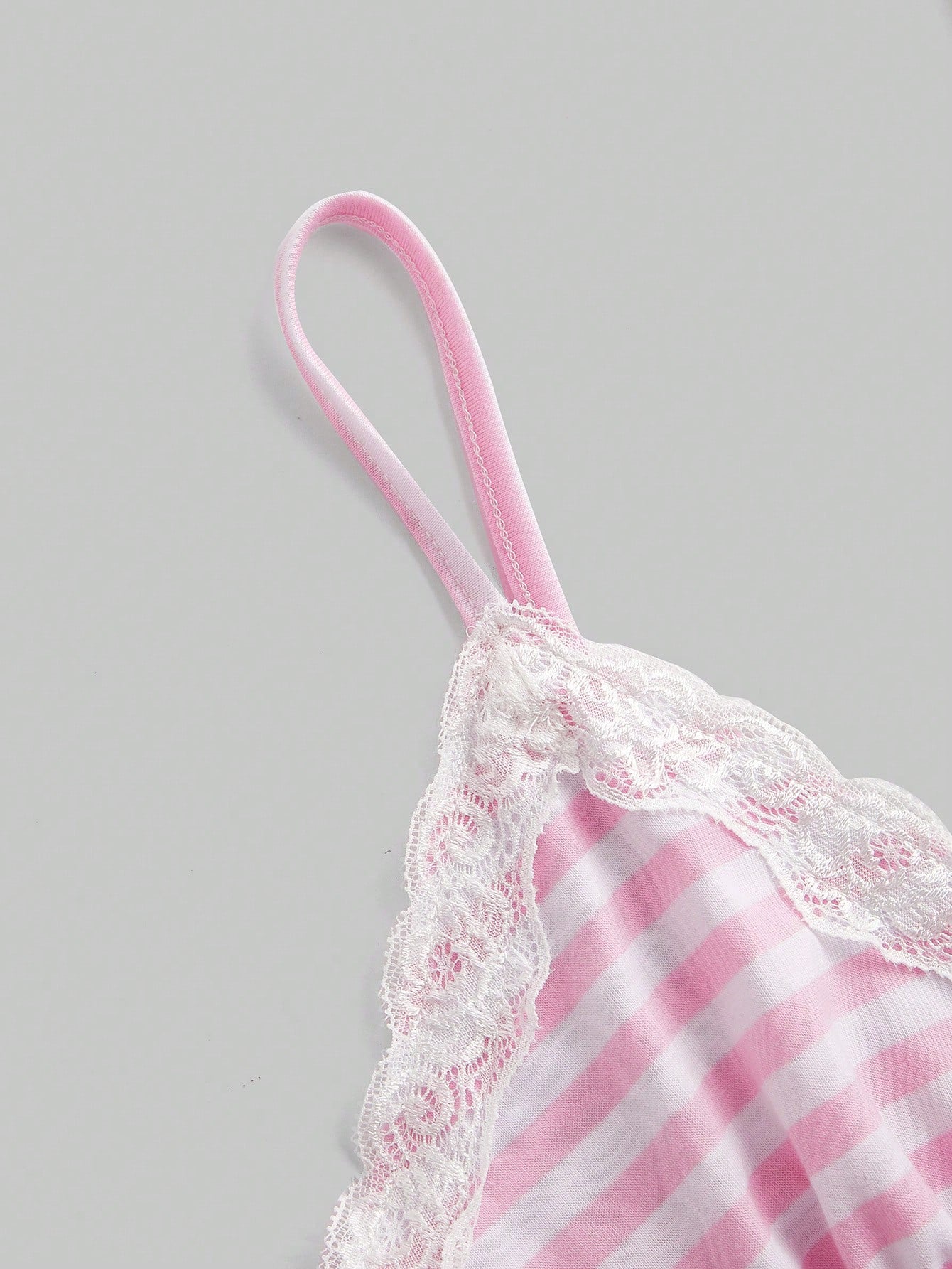 ROMWE Fairycore Striped Contrast Lace Cami Top