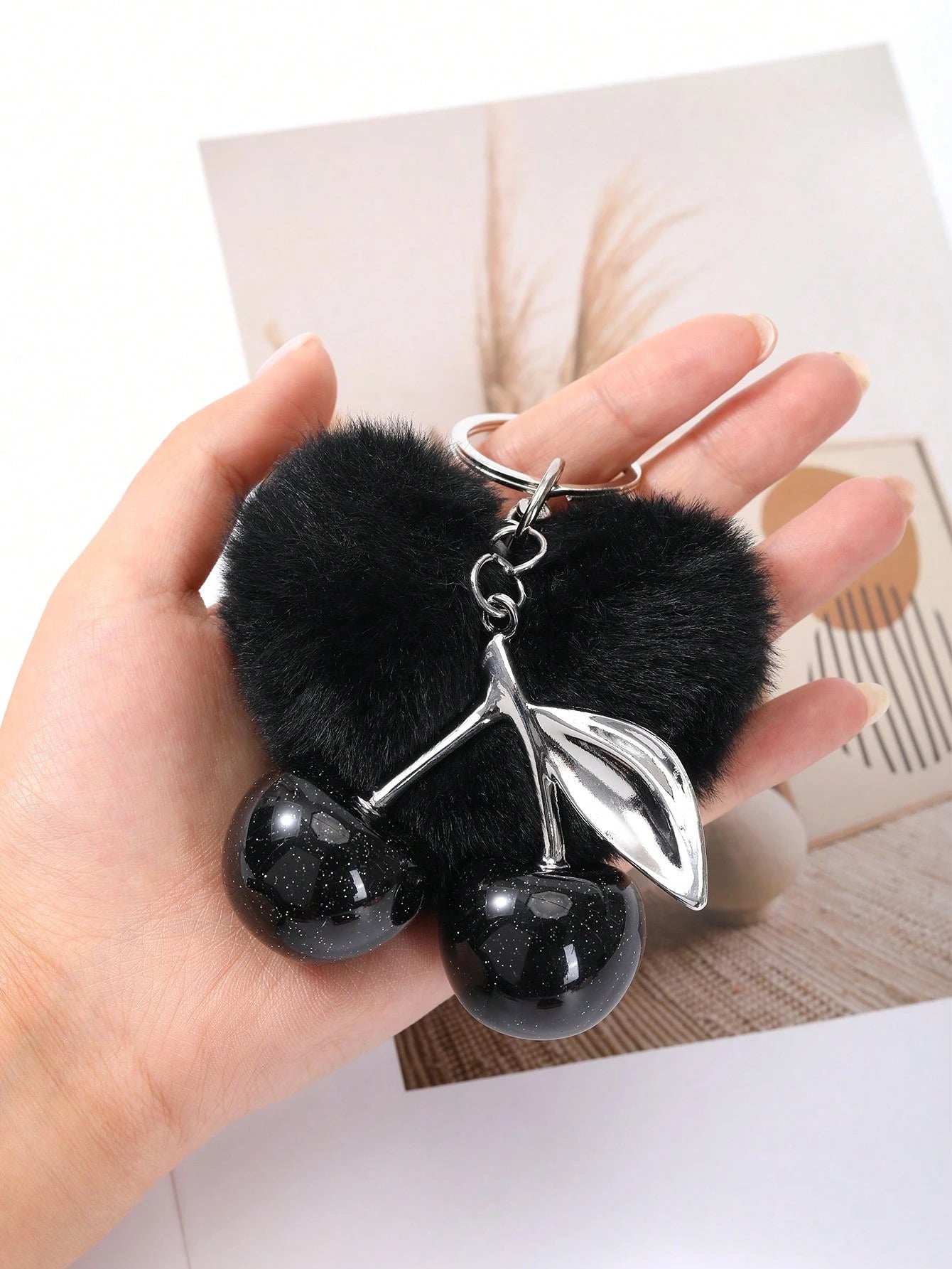 SGIAWETA-1pc Cherry Shaped Keychain- Car Cherry Accessory Keychain, Women On & Valentine's Day (Size: 4.3in/10.92cm X 2.6in/6.6cm, Cherry Size: 1.26in/3.2cm)-Birthdaygift