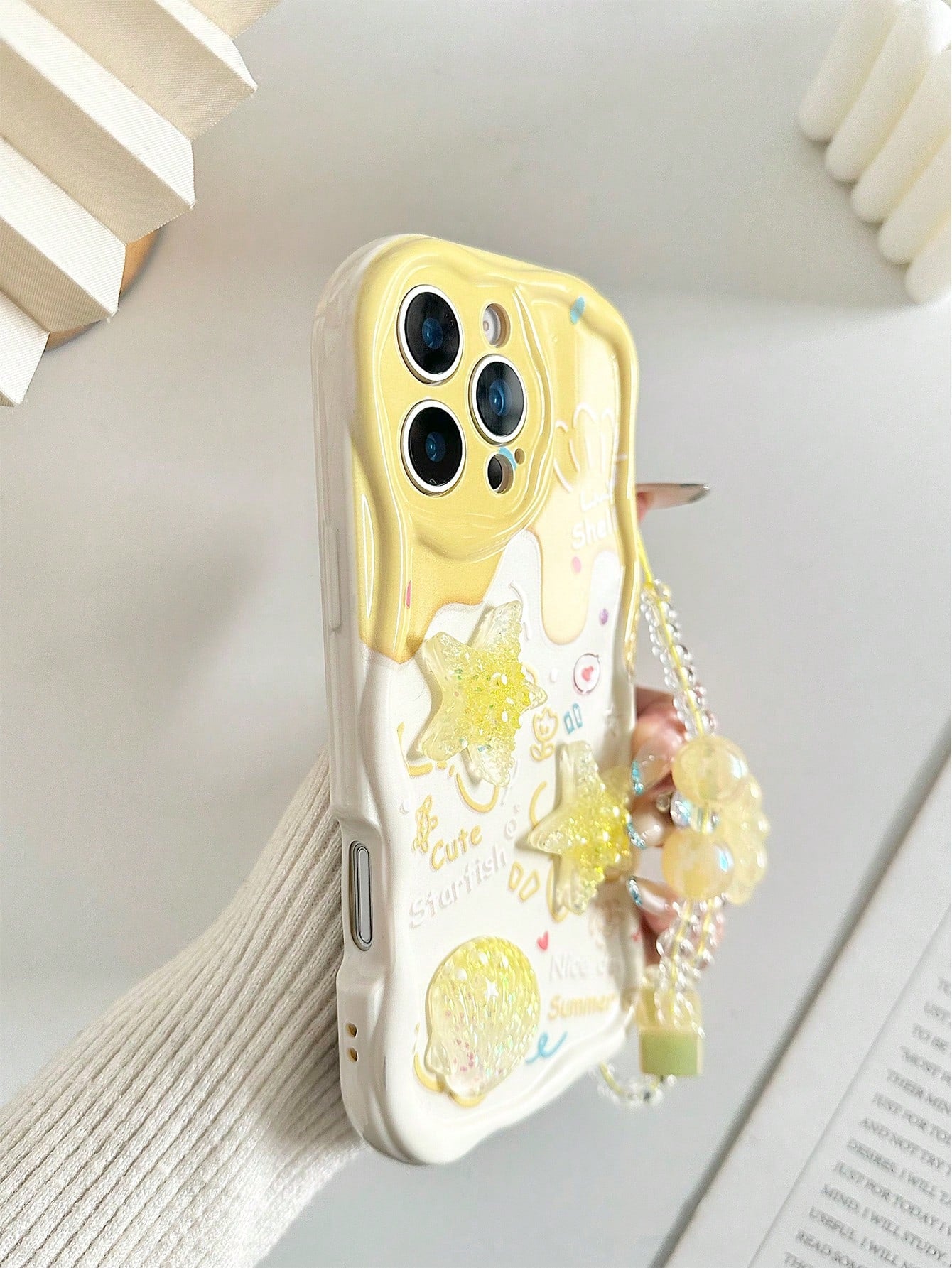 Shockproof Ocean Elements Ocean Cartoon Starfish Handmade Sticker Accessories, Beige Color Painted Cream Texture Wave Edge Print Protective Case With Additional Chain Accessories, Compatible With Ipho