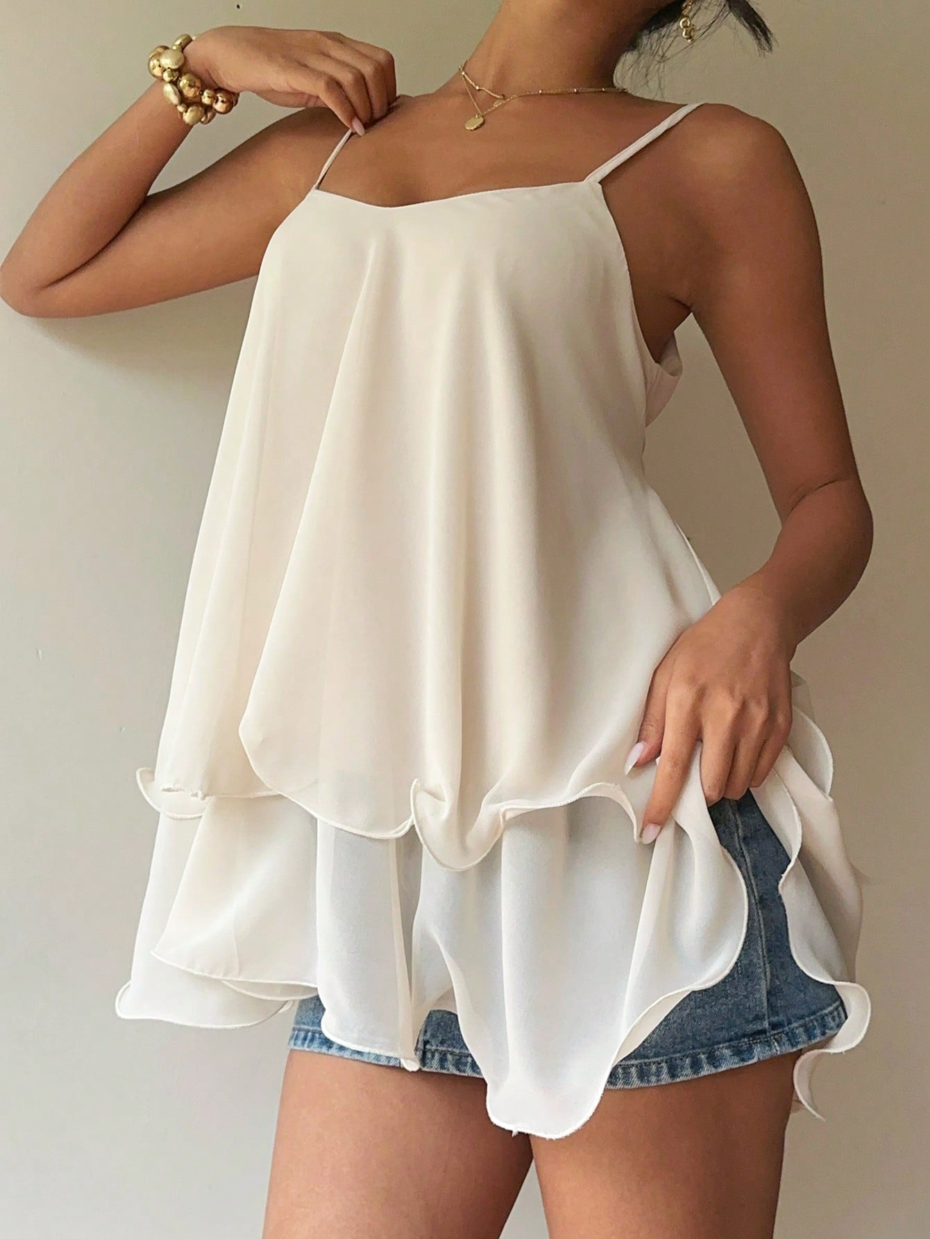 Siren Gaze Women's Elegant Cream White Tiered Ruffle Top,Flowy Chiffon Cami Tank For Summer Casual Wear,Brunch Date Night Spaghetti Strap Peplum Layered Top