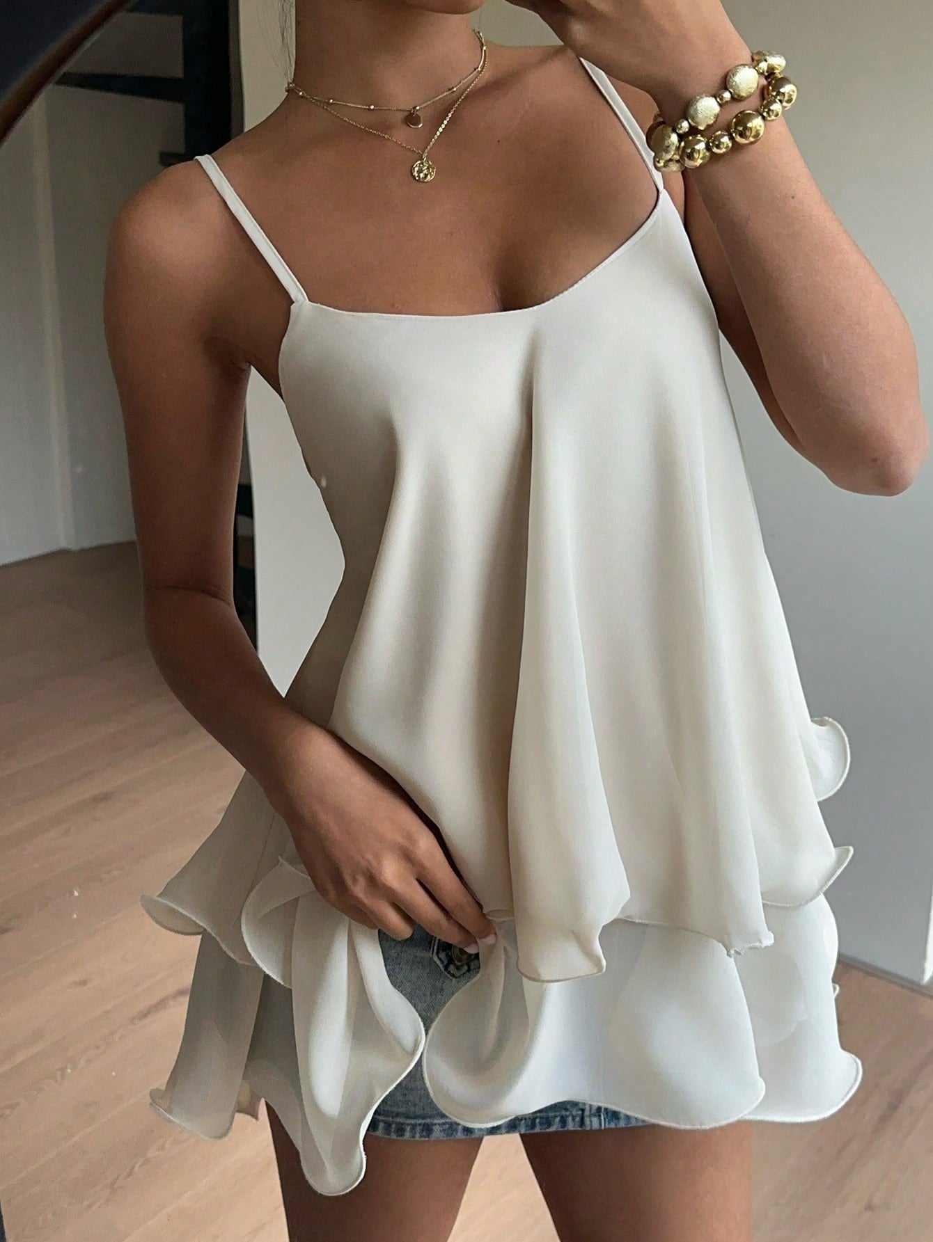 Siren Gaze Women's Elegant Cream White Tiered Ruffle Top,Flowy Chiffon Cami Tank For Summer Casual Wear,Brunch Date Night Spaghetti Strap Peplum Layered Top