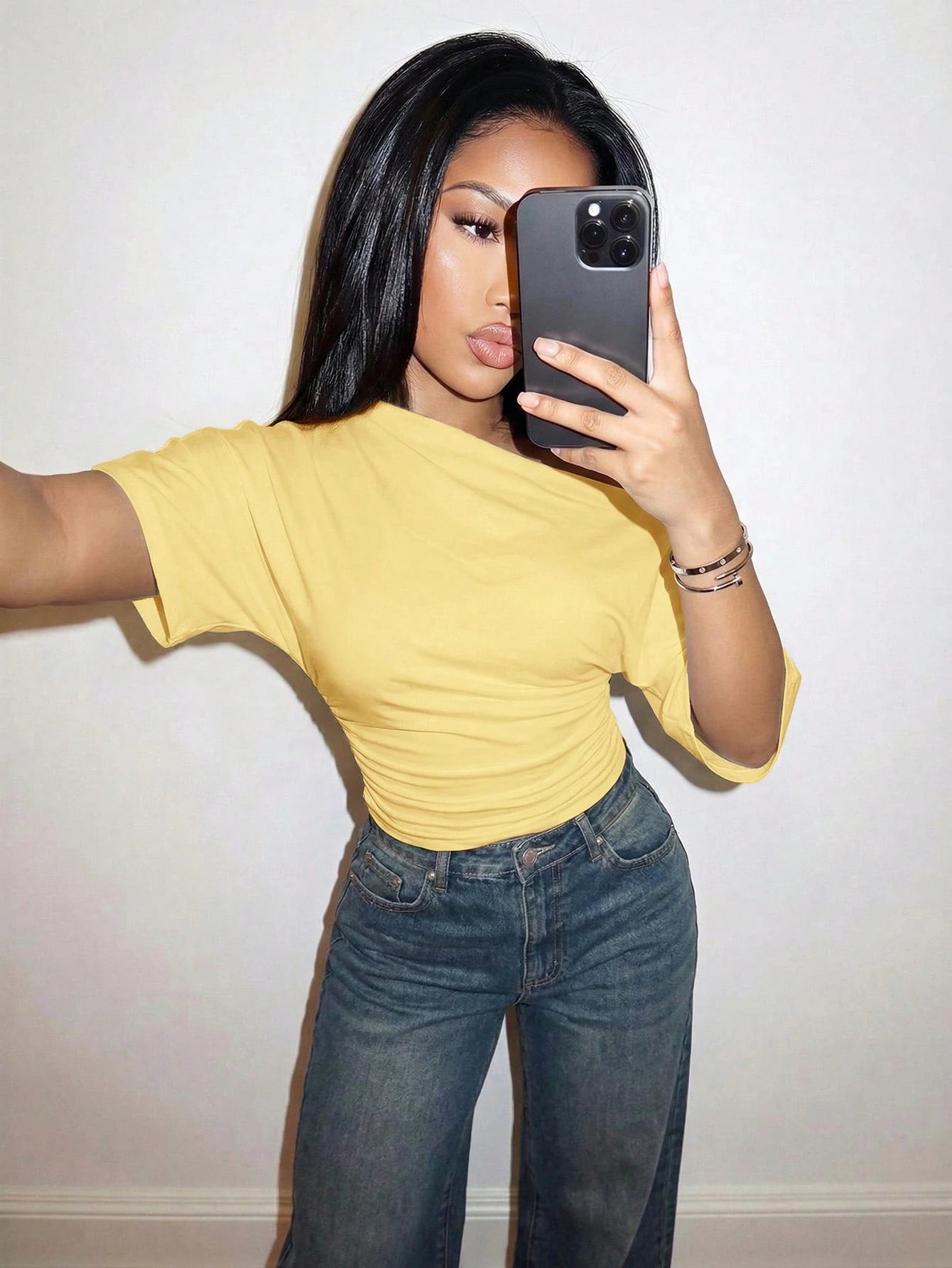 Slaydiva Spring/Summer Vacation Beachfront Elegant Party Date Birthday Casual Off-Shoulder Loose Fit Waist Pleated White T-Shirt Top-A