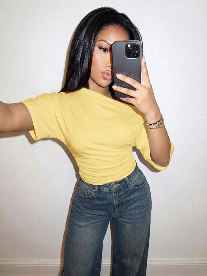 Slaydiva Spring/Summer Vacation Beachfront Elegant Party Date Birthday Casual Off-Shoulder Loose Fit Waist Pleated White T-Shirt Top-A