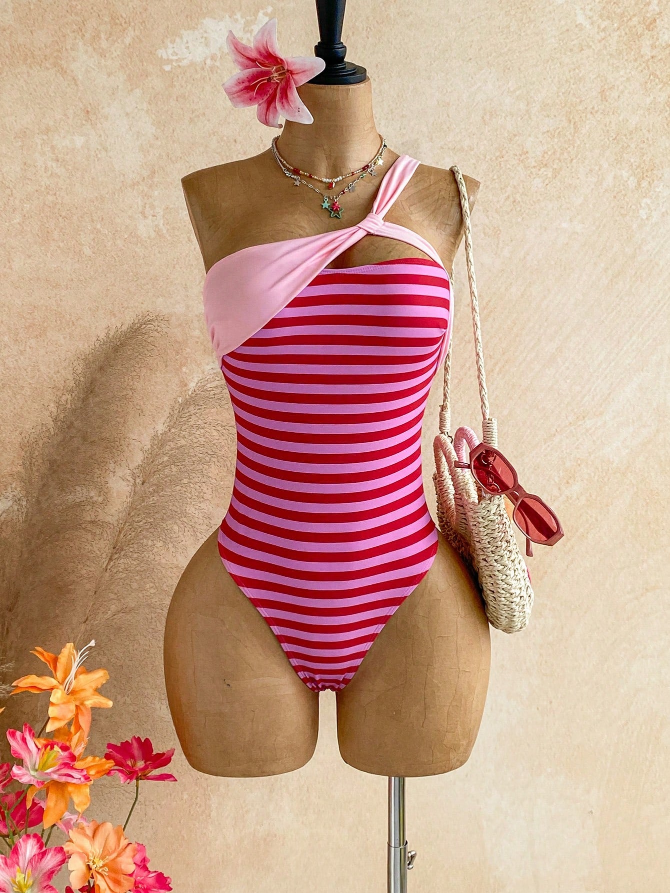 Soleia Women's Fashion Resort Beach Striped Contrast Color One-Piece Swimsuit