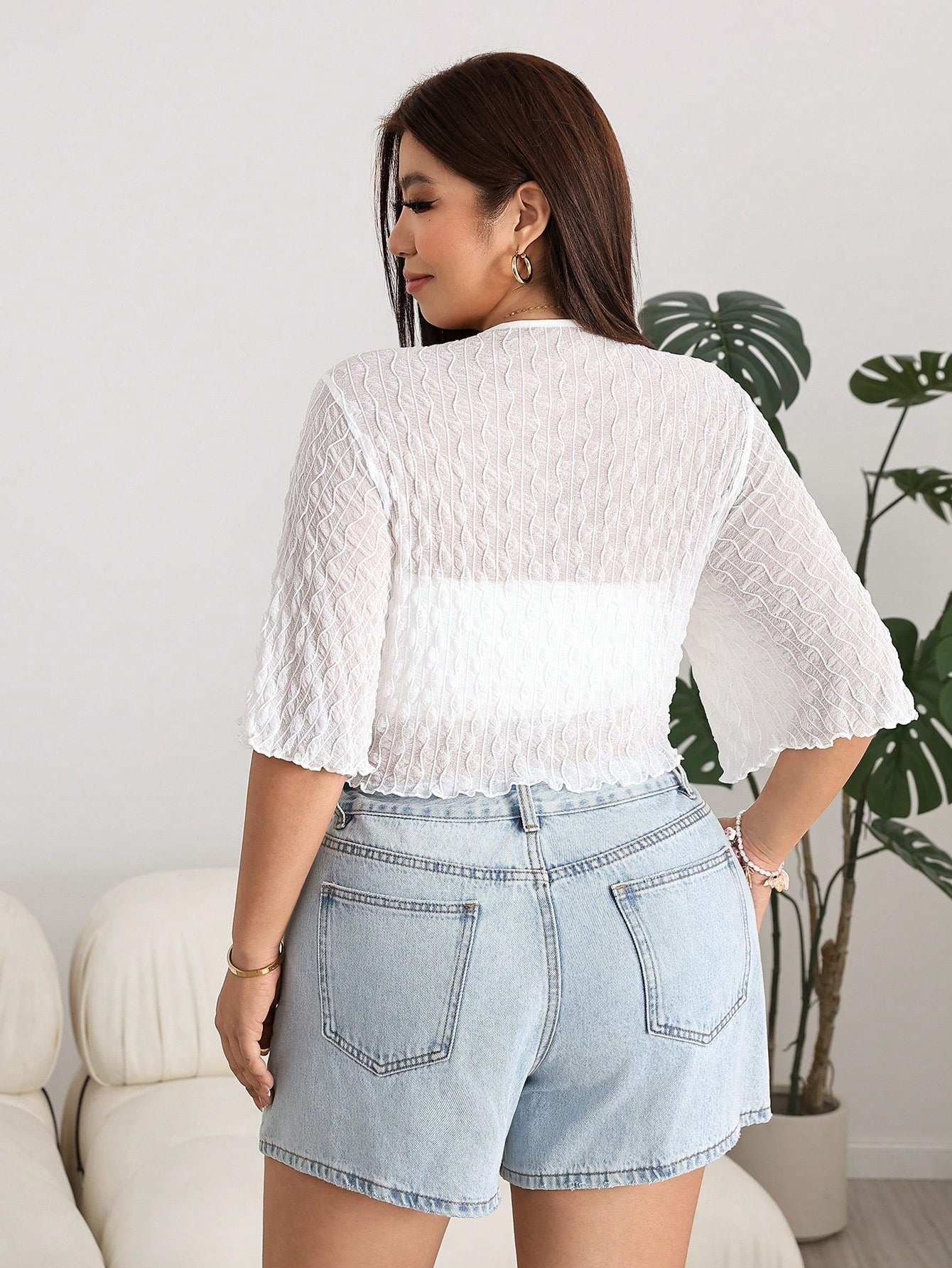 Solflare Plus Size Women's Solid Color Front Knot Short Sleeve Cropped Top Vacation White Summer